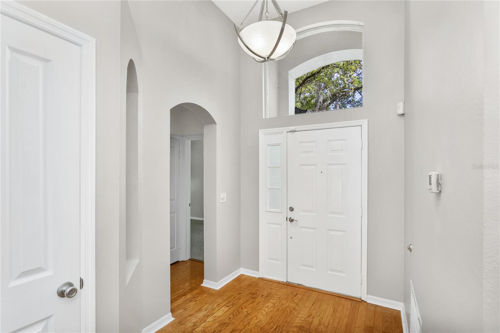 11933 Derbyshire Dr Property Photo 21