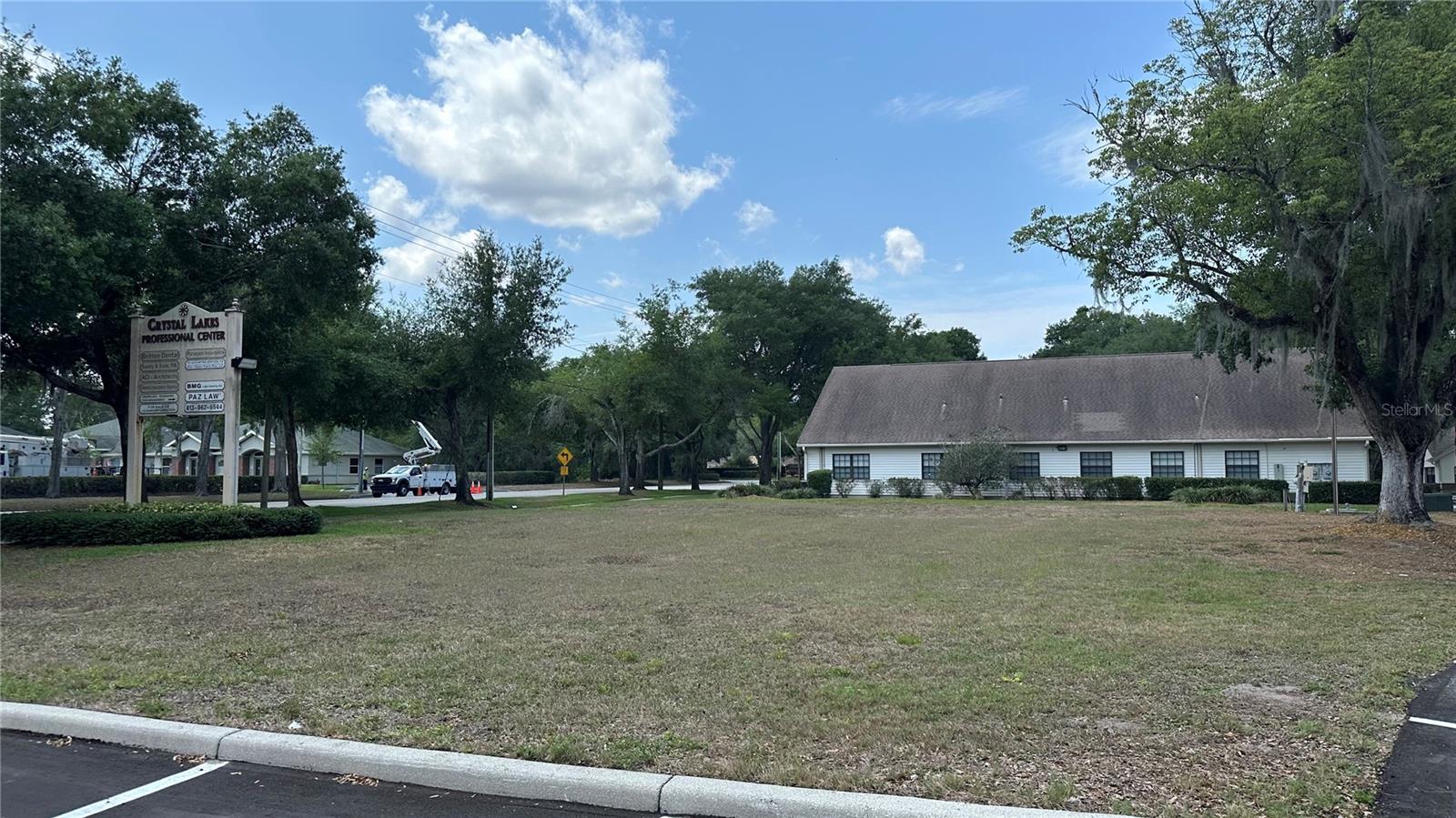 209 Crystal Grove Blvd Property Photo 8