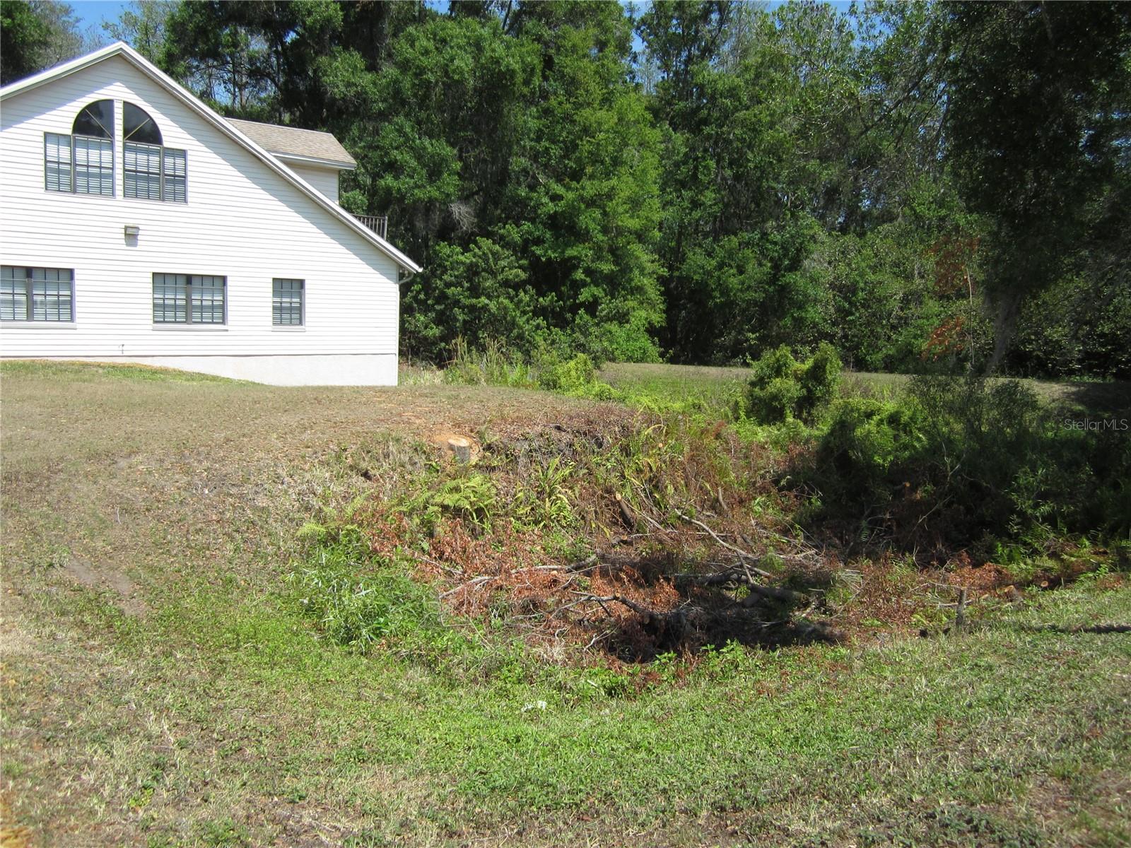 209 Crystal Grove Blvd Property Photo 3