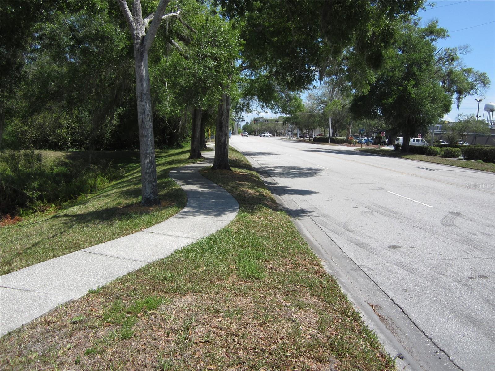 209 Crystal Grove Blvd Property Photo 4