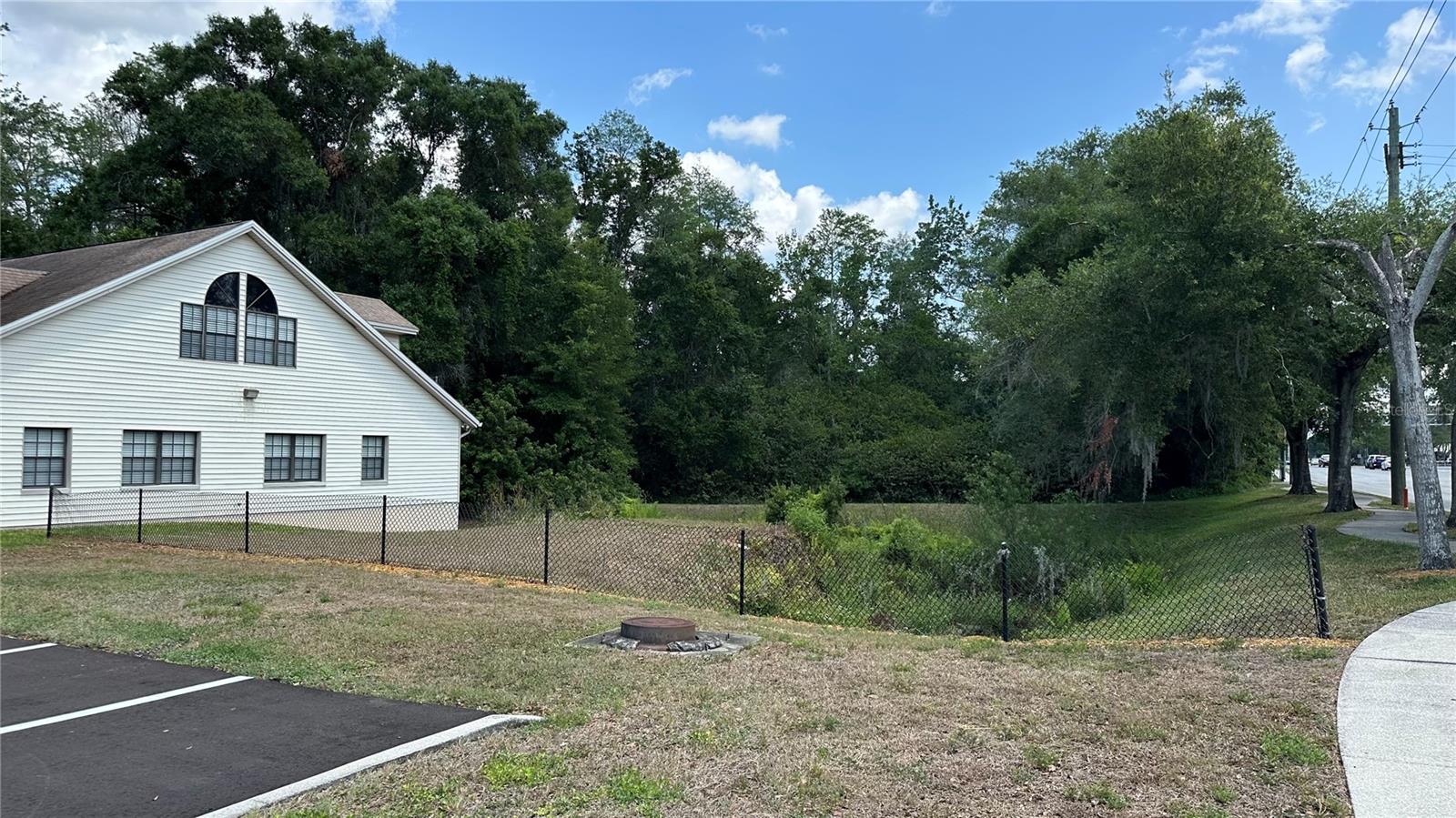 209 Crystal Grove Blvd Property Photo 8