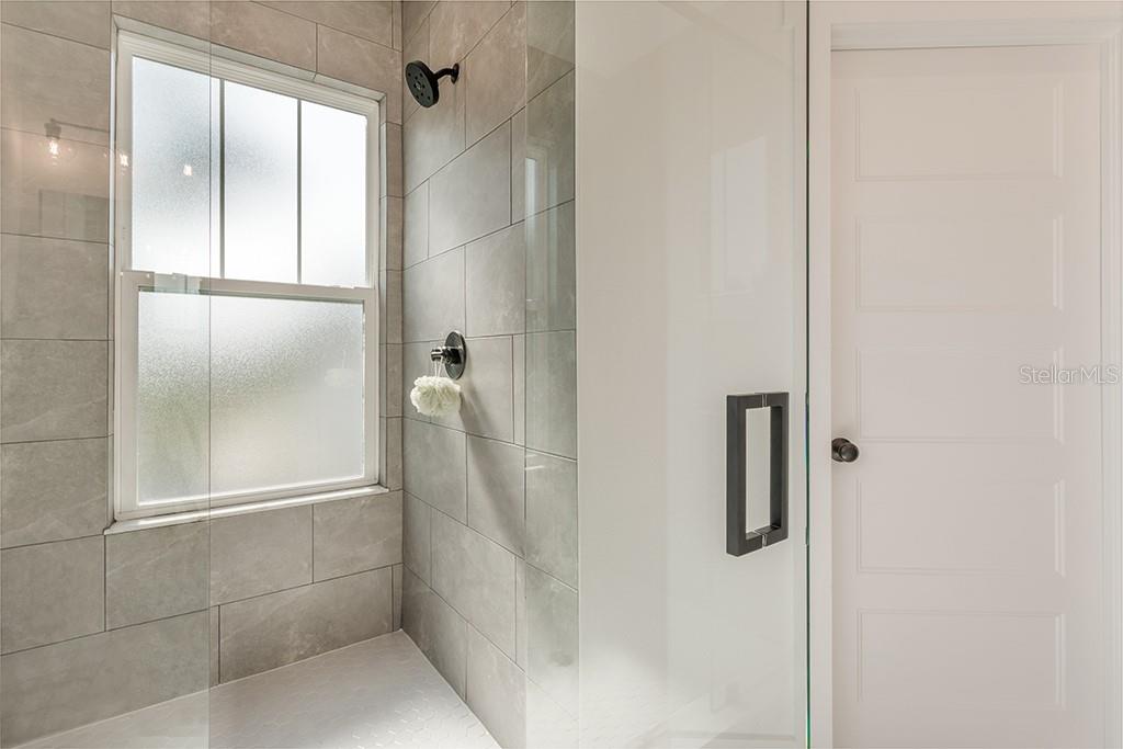 205 E Emma Street Property Photo 43