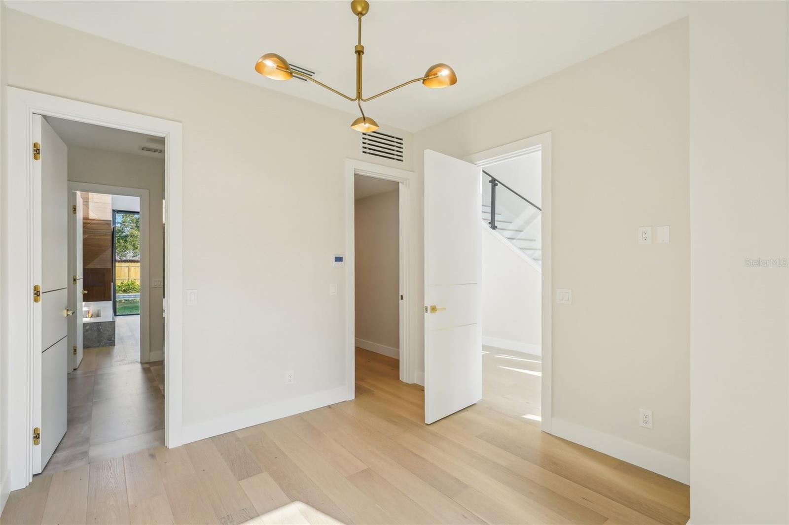 1630 Douglas Ave Property Photo 18