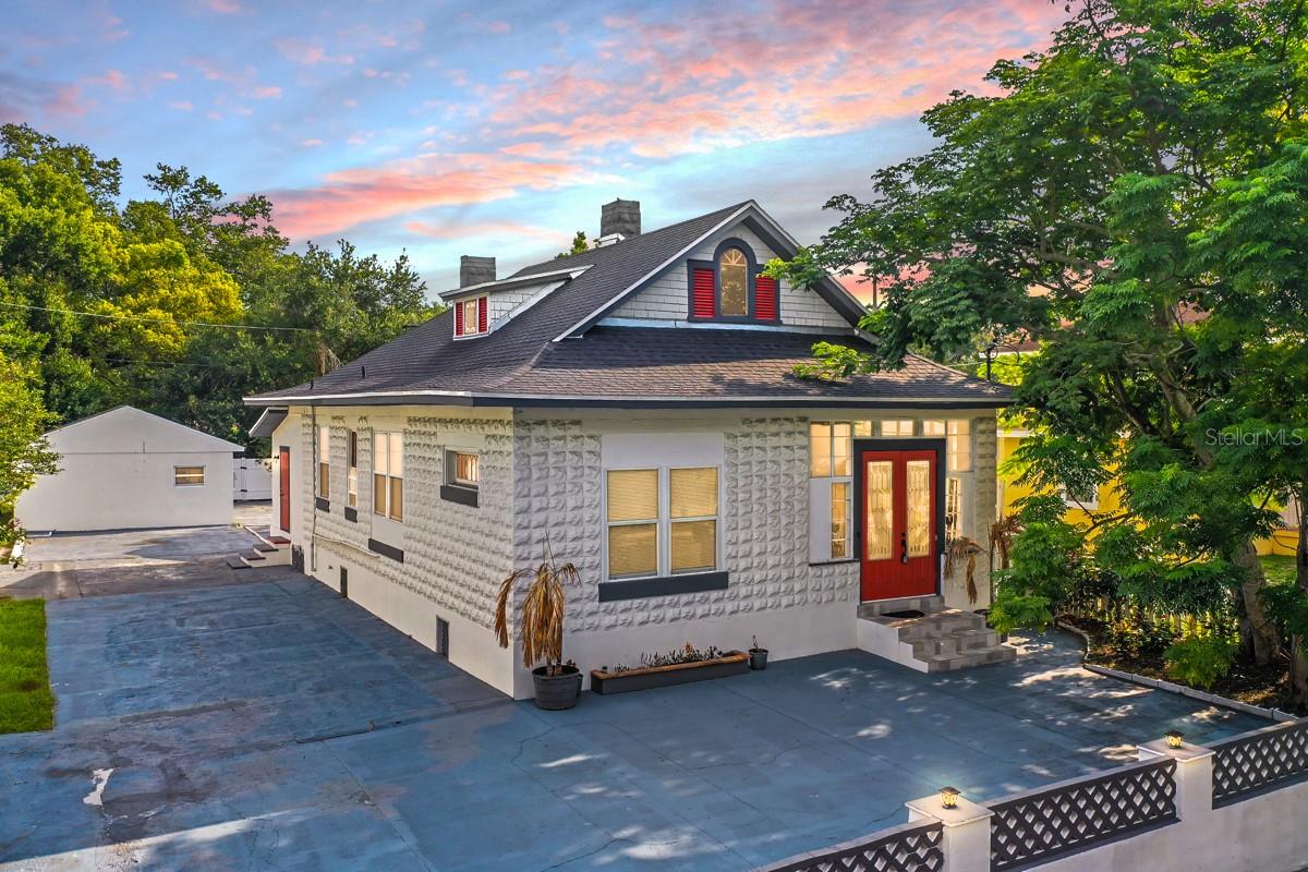 3105 W Spruce Street Property Photo