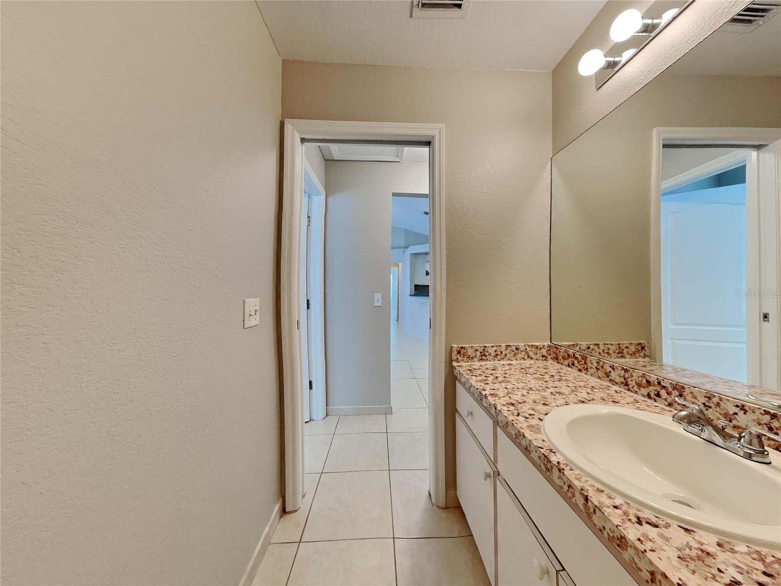 25410 Rancagua Drive Property Photo 13