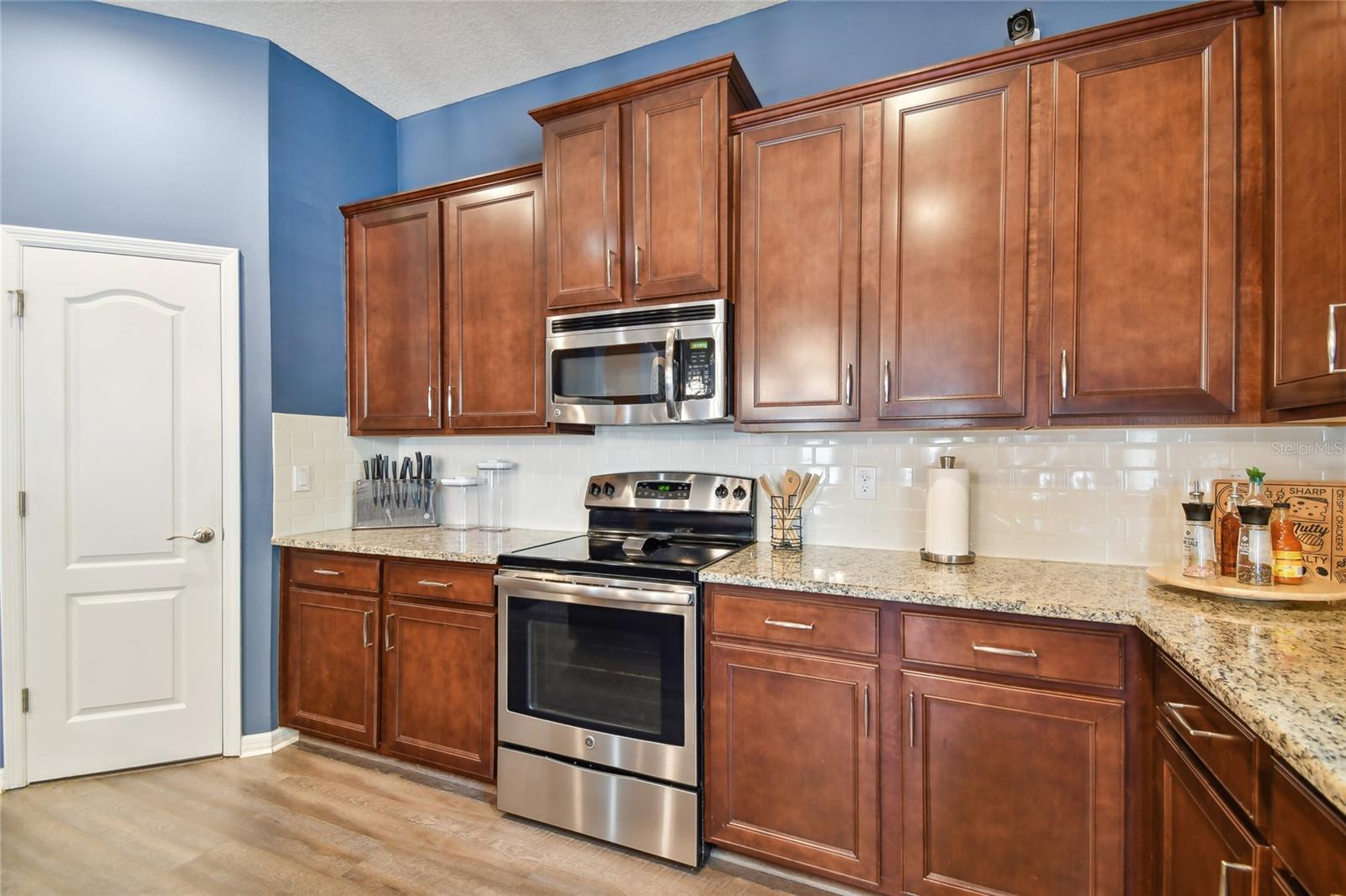 10413 Hampton Meadow Way Property Photo 16