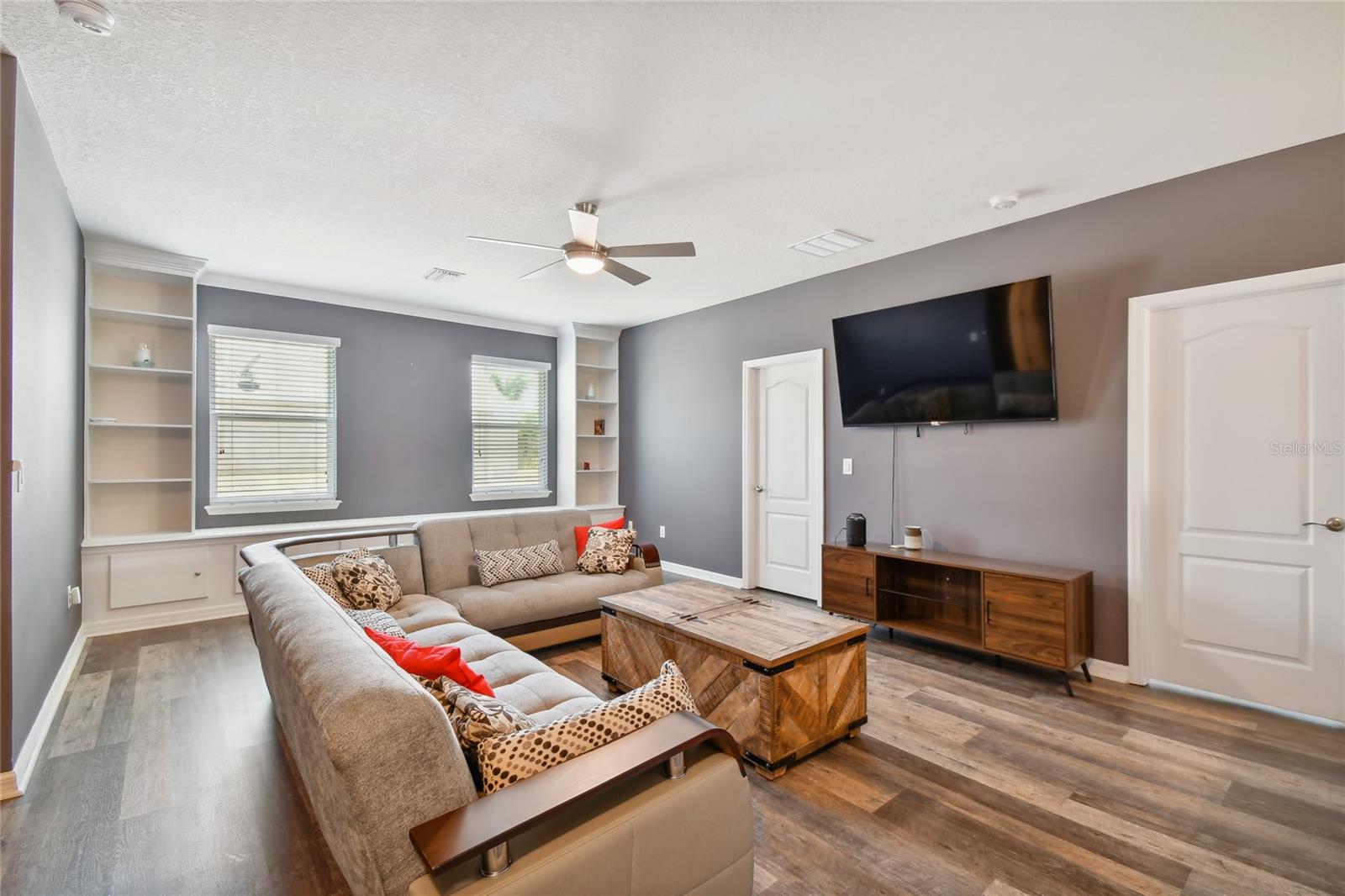 10413 Hampton Meadow Way Property Photo 34