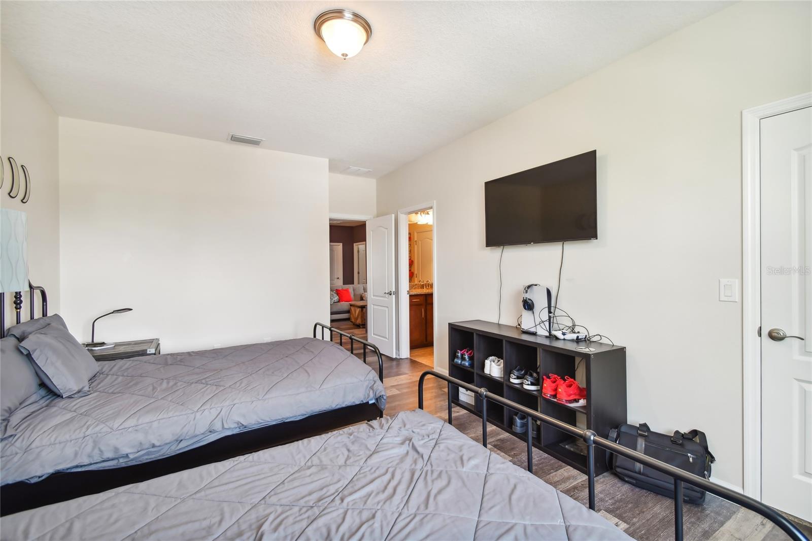 10413 Hampton Meadow Way Property Photo 47