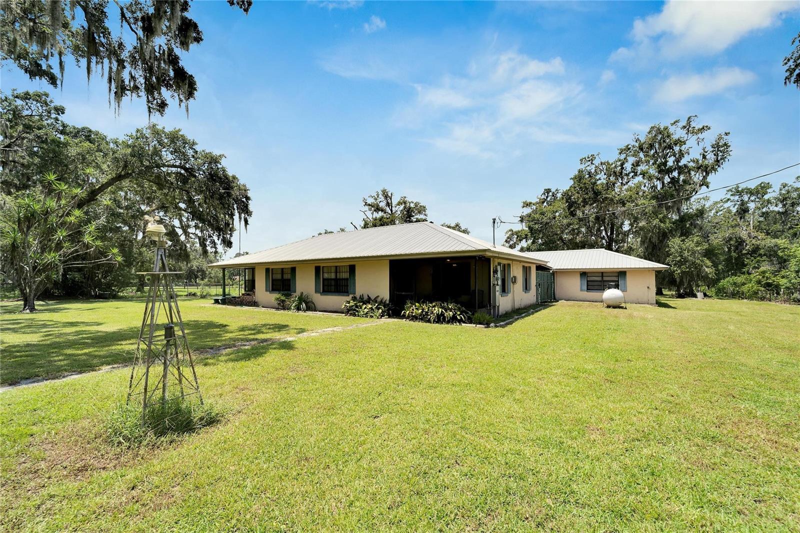 3003 N Wilder Rd Property Photo 2