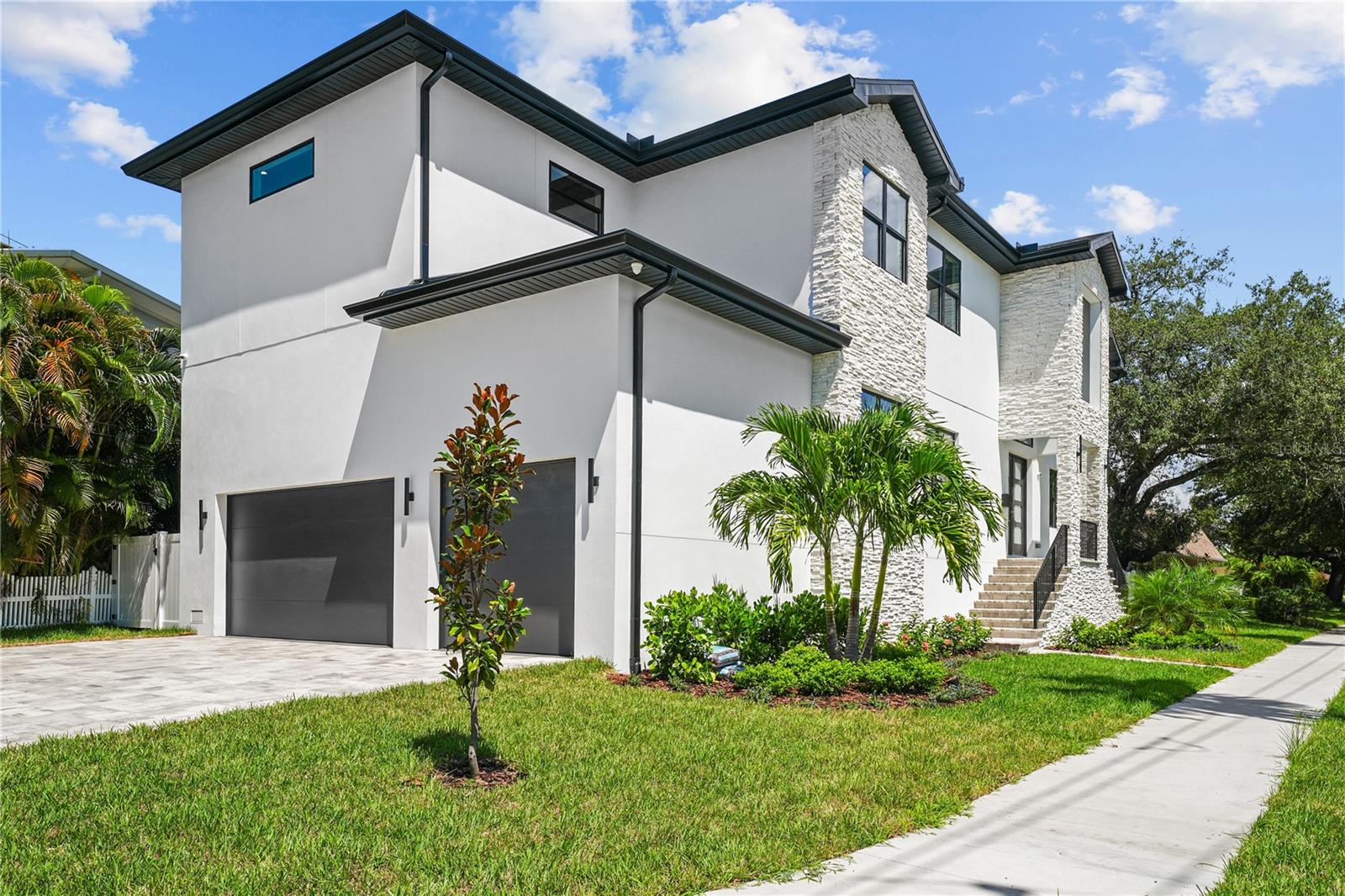 312 W DAVIS BOULEVARD Picture
