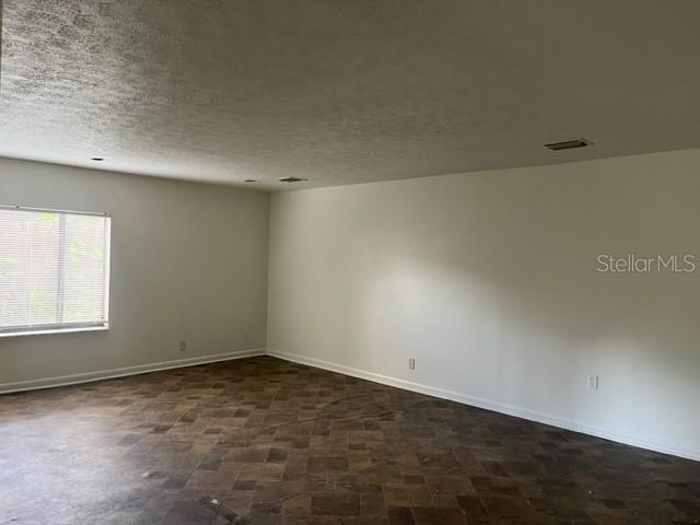 8517 N Temple Avenue Property Photo 3