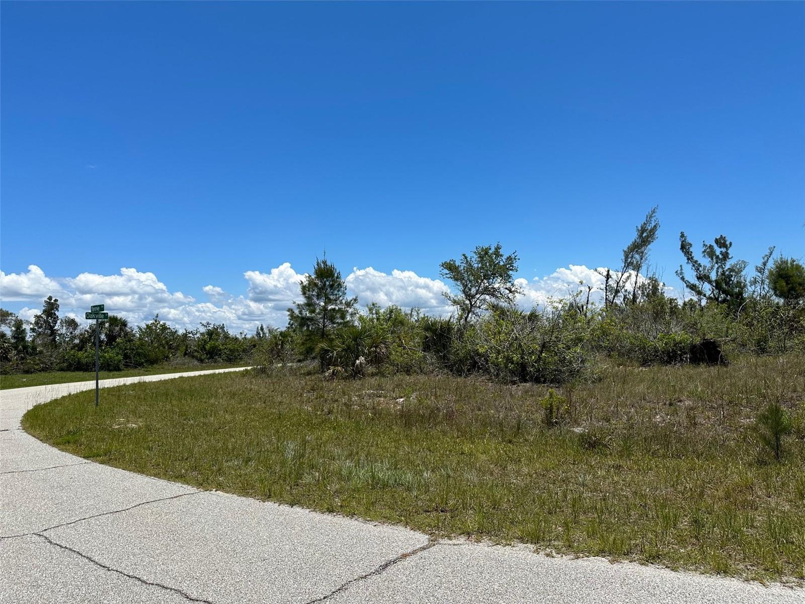 16285 Rennie Rd Property Photo 1