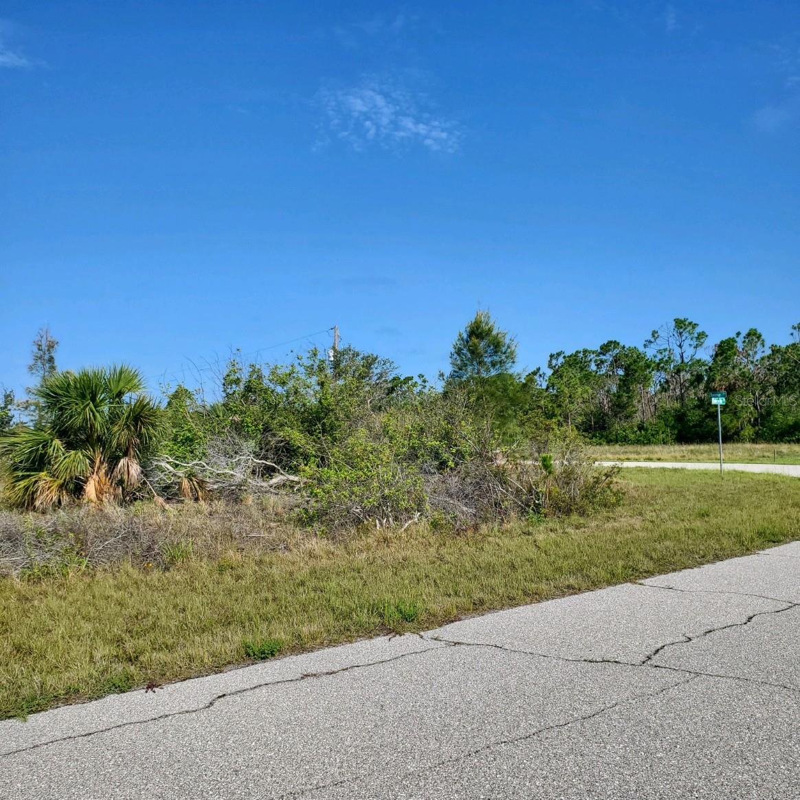 16285 Rennie Rd Property Photo 2