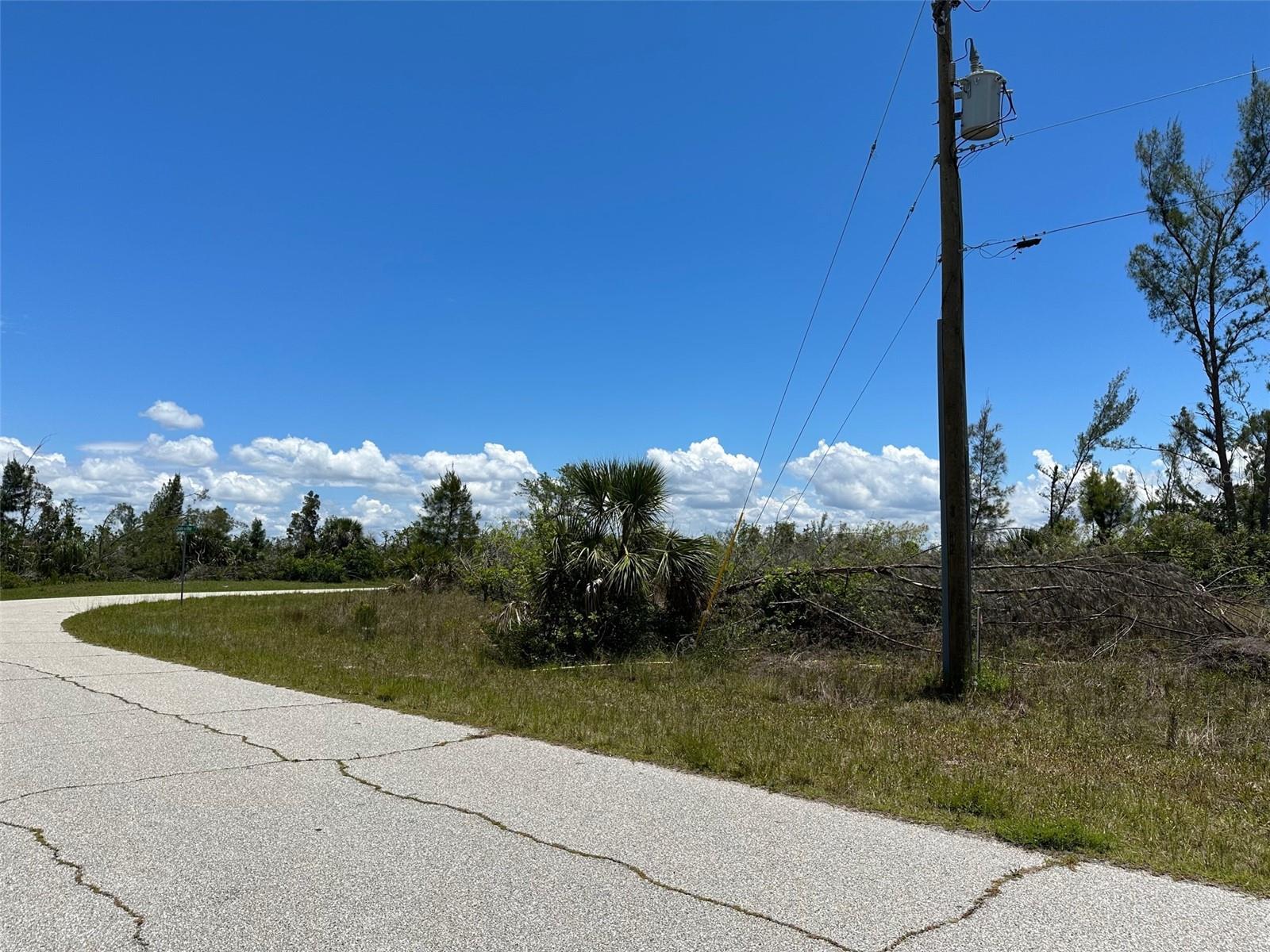 16285 Rennie Rd Property Photo 6