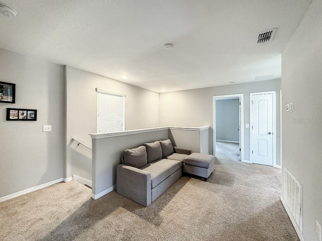 1112 Ballard Green Place Property Photo 3