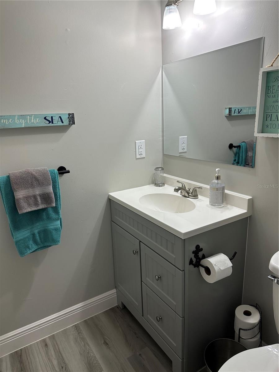 1017 Grantwood Avenue Property Photo 14