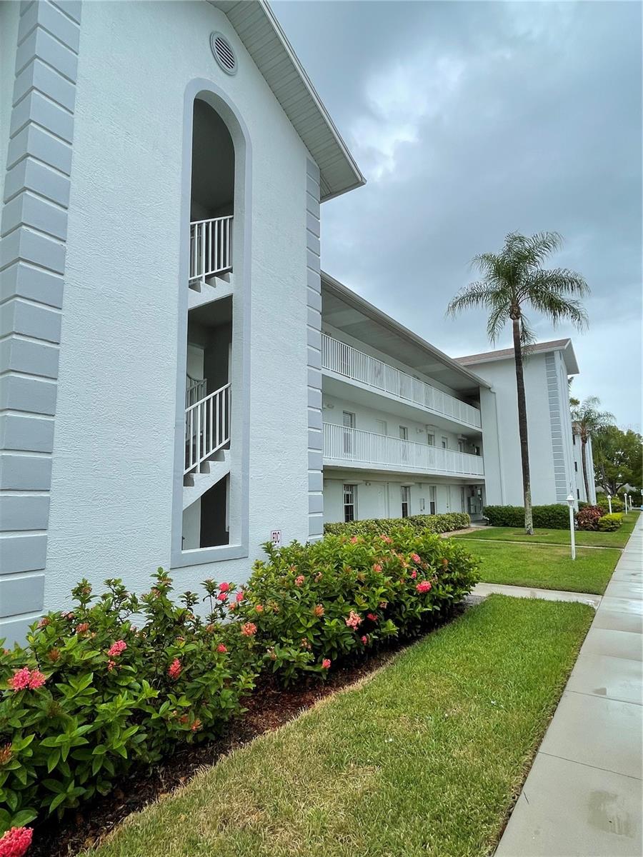9610 Victoria Lane #d206 Property Photo