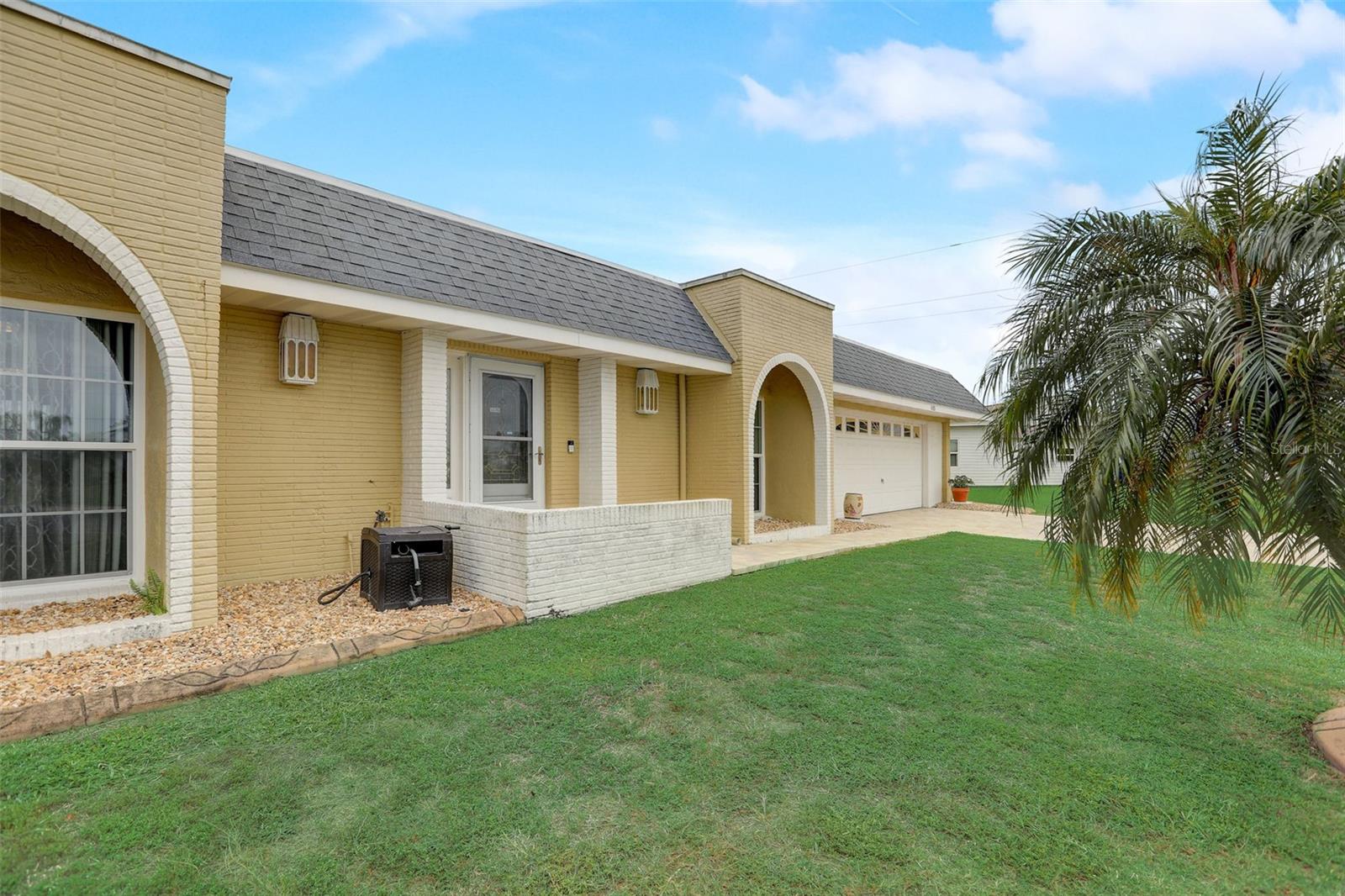 603 Fox Hills Drive Property Photo 3