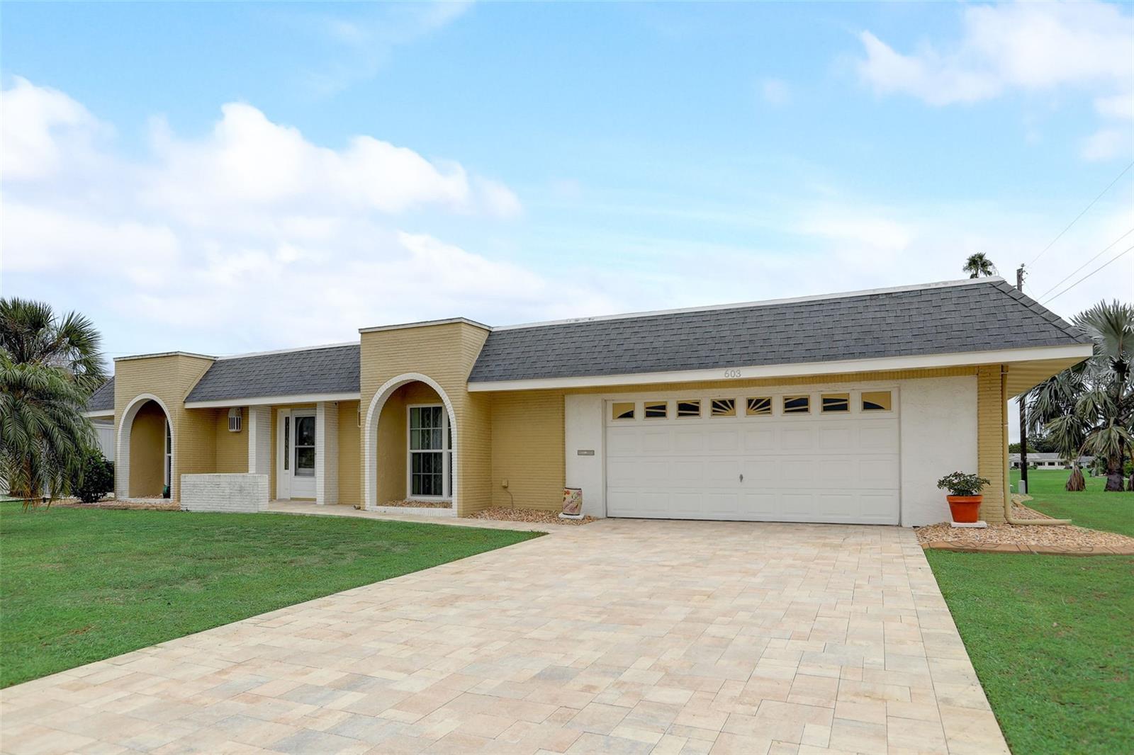 603 Fox Hills Drive Property Photo 4