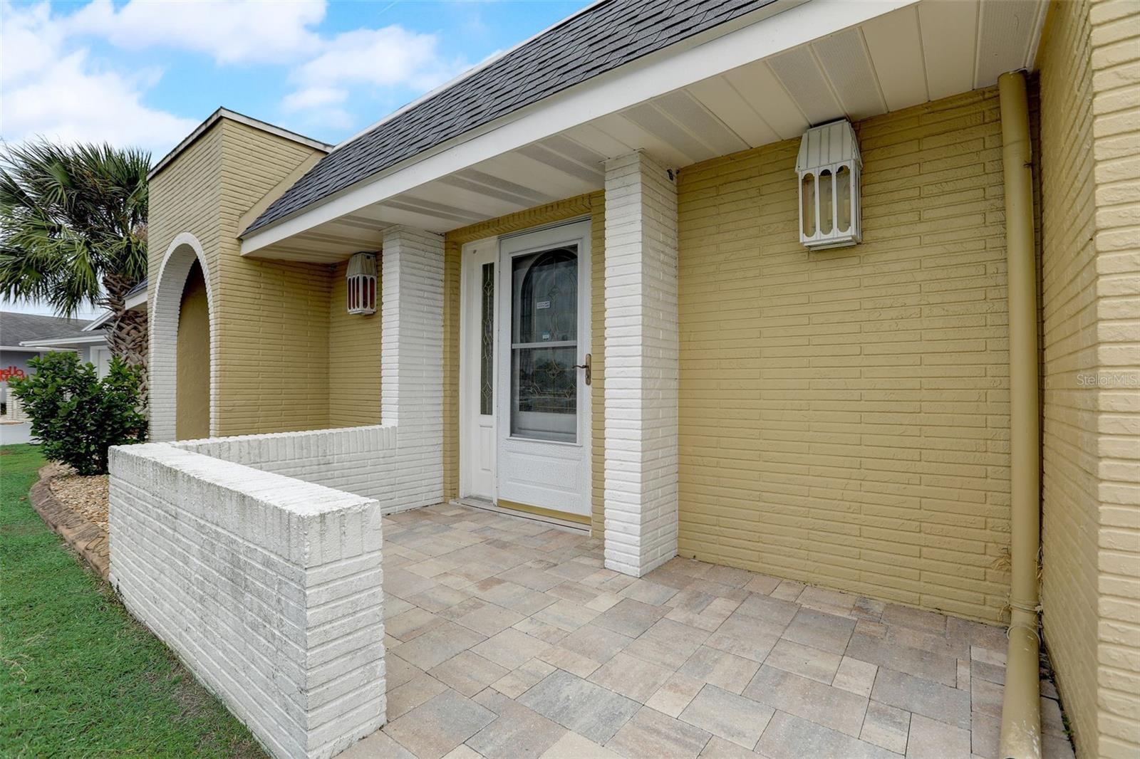 603 Fox Hills Drive Property Photo 6