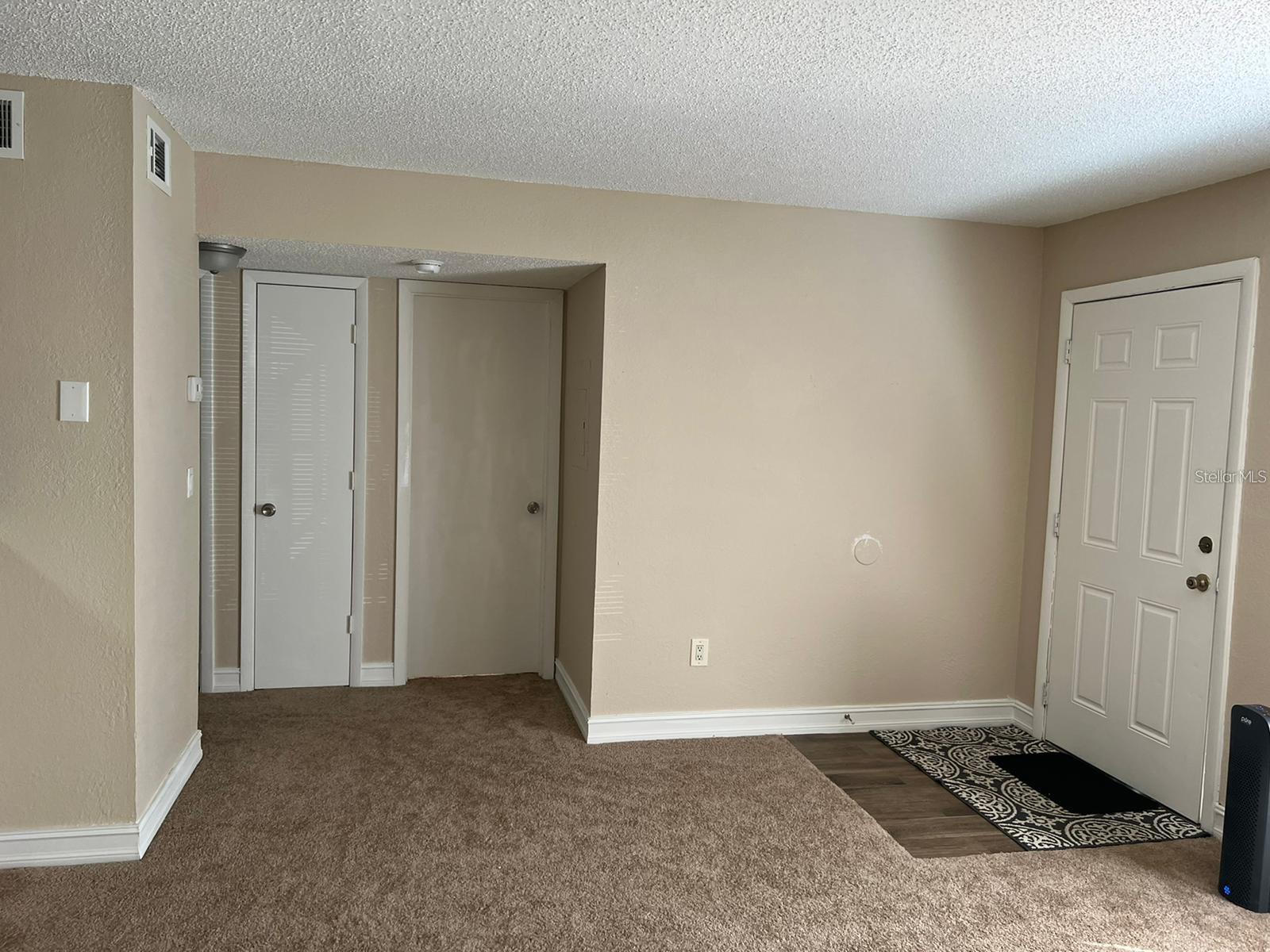 21027 Voyager Boulevard #3 Property Photo 2