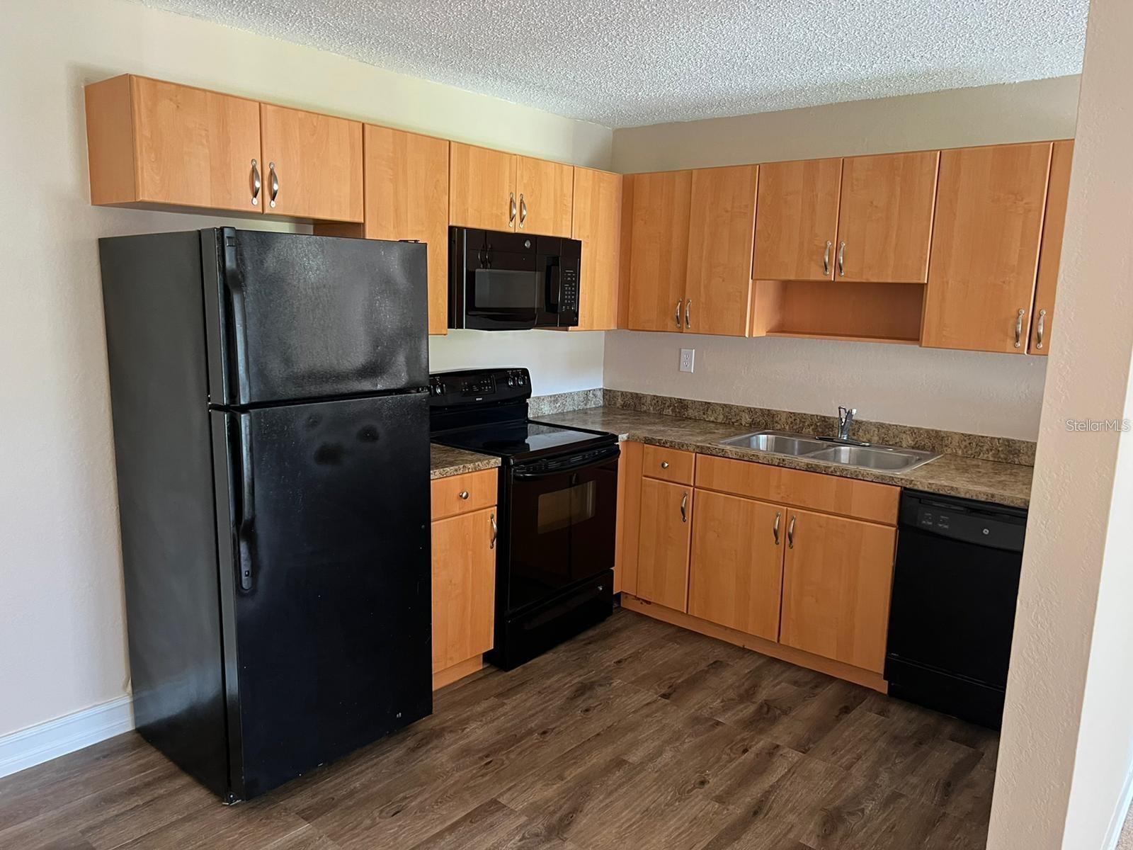 21027 Voyager Boulevard #3 Property Photo 6