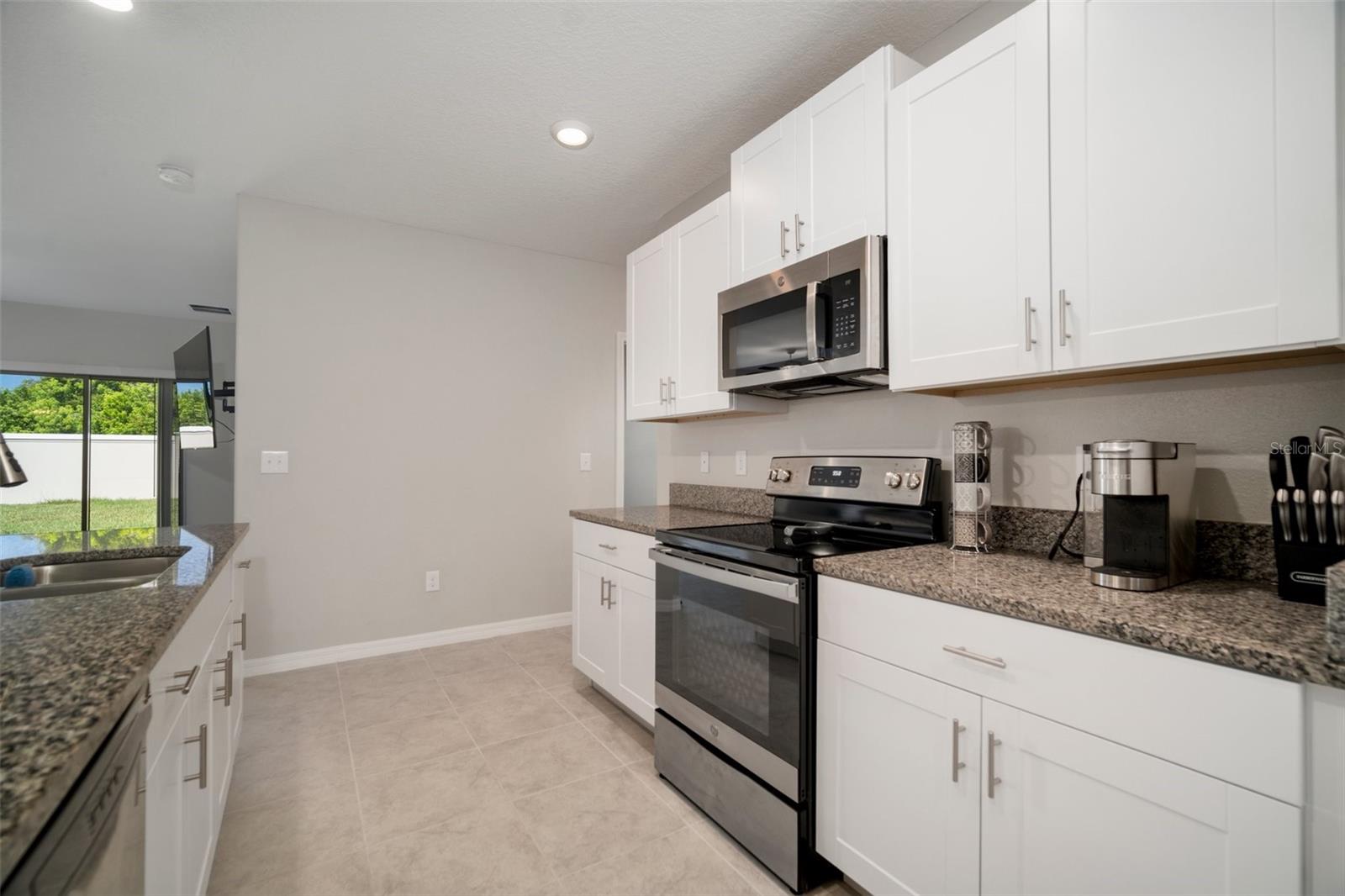 6980 King Creek Dr Property Photo 11