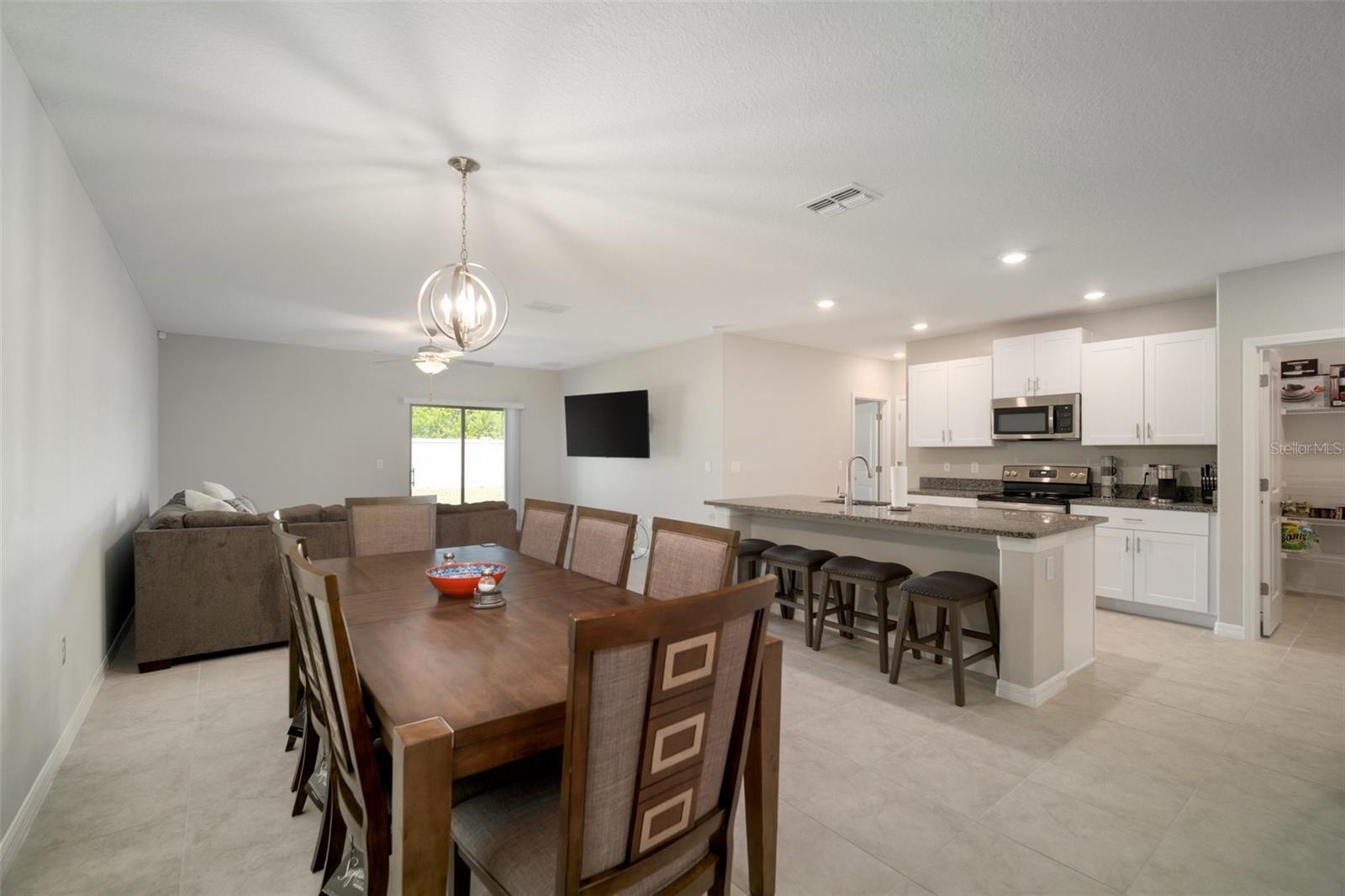 6980 King Creek Dr Property Photo 17