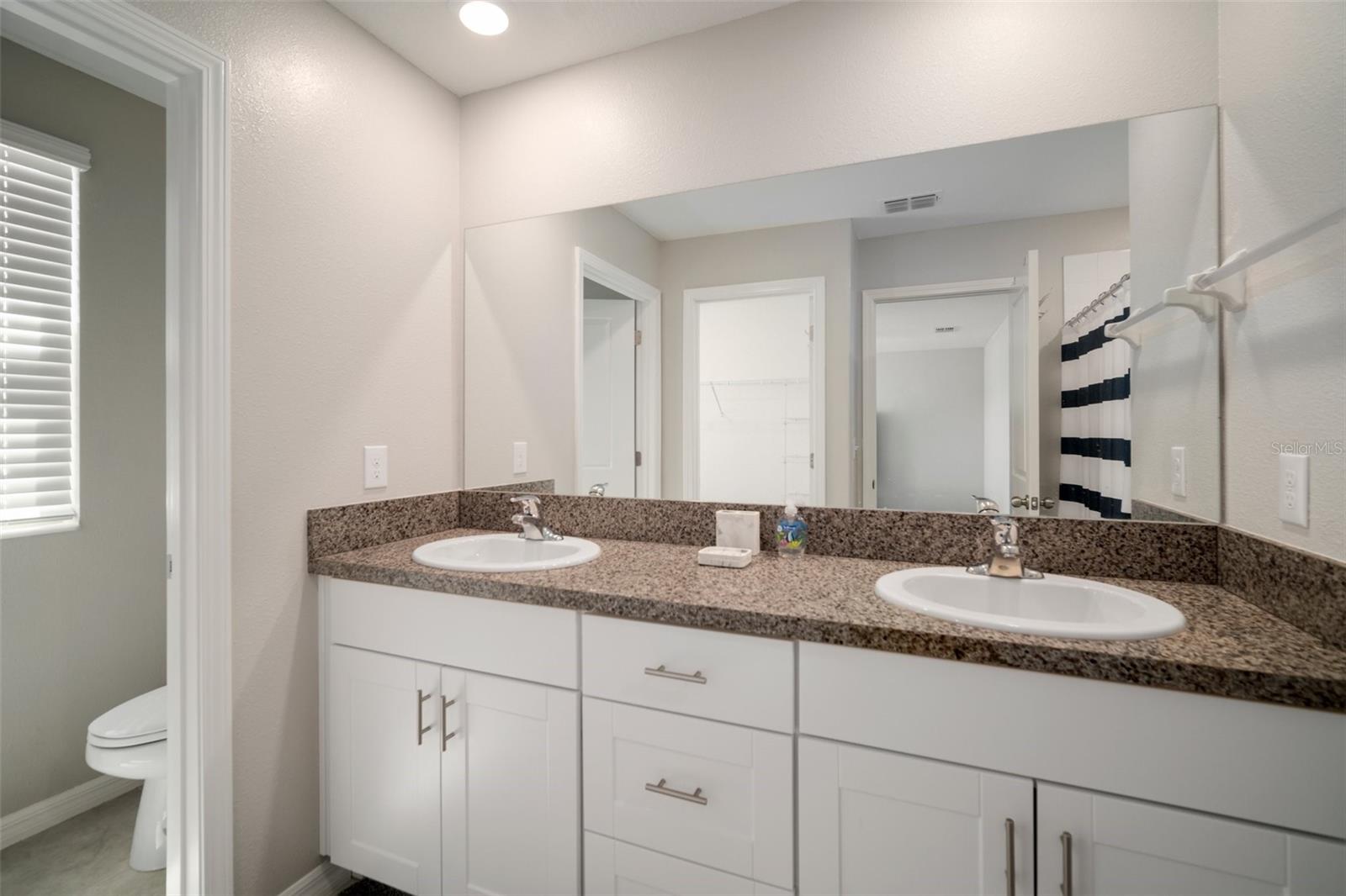 6980 King Creek Dr Property Photo 35