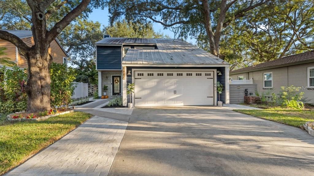 2907 W Trilby Ave Property Photo 1