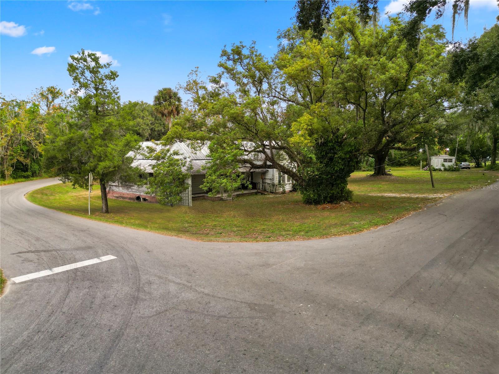 6106 Pine Ave Nw Property Photo 6