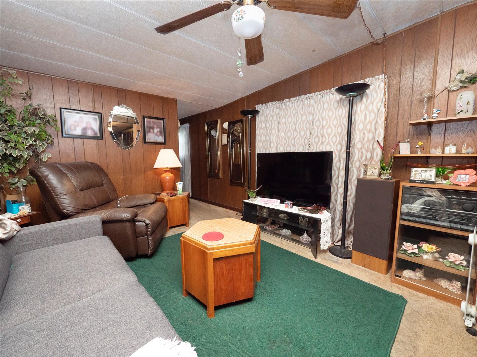 6106 Pine Ave Nw Property Photo 17