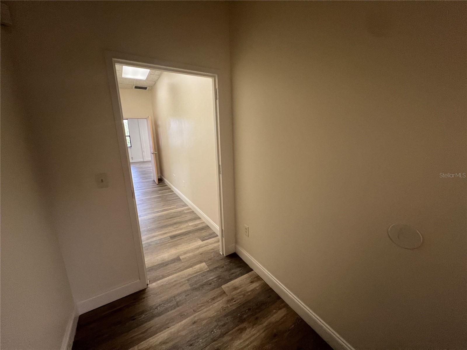 2111 W Swann Ave Property Photo 22
