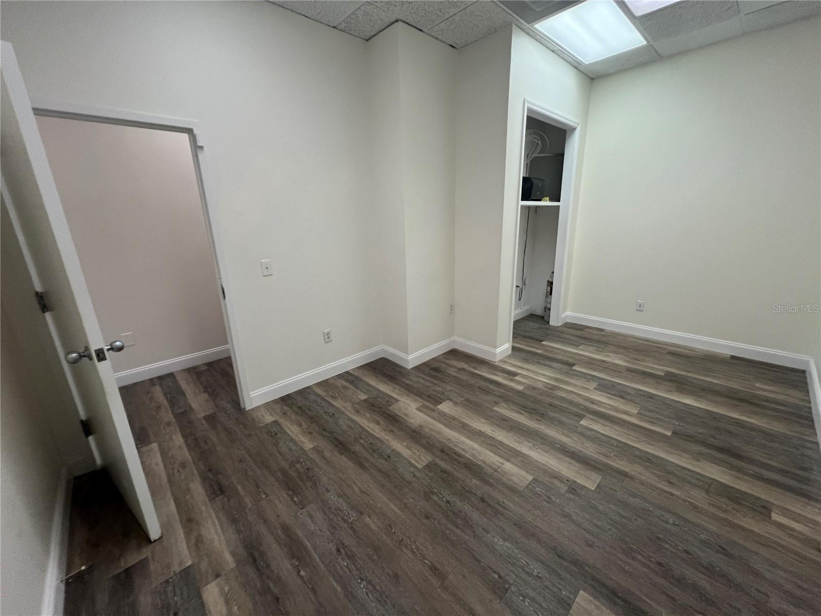 2111 W Swann Ave Property Photo 24