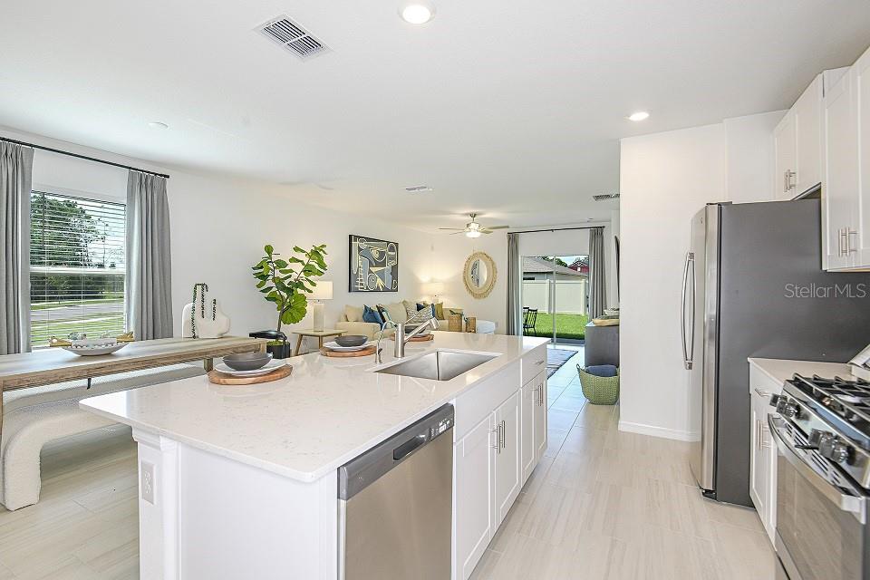 2530 Leonia Ln Property Photo 11