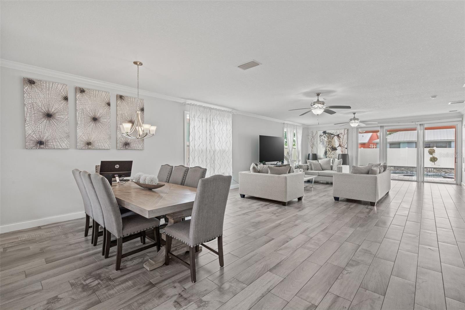 6409 Oyster Island Cv Property Photo 4