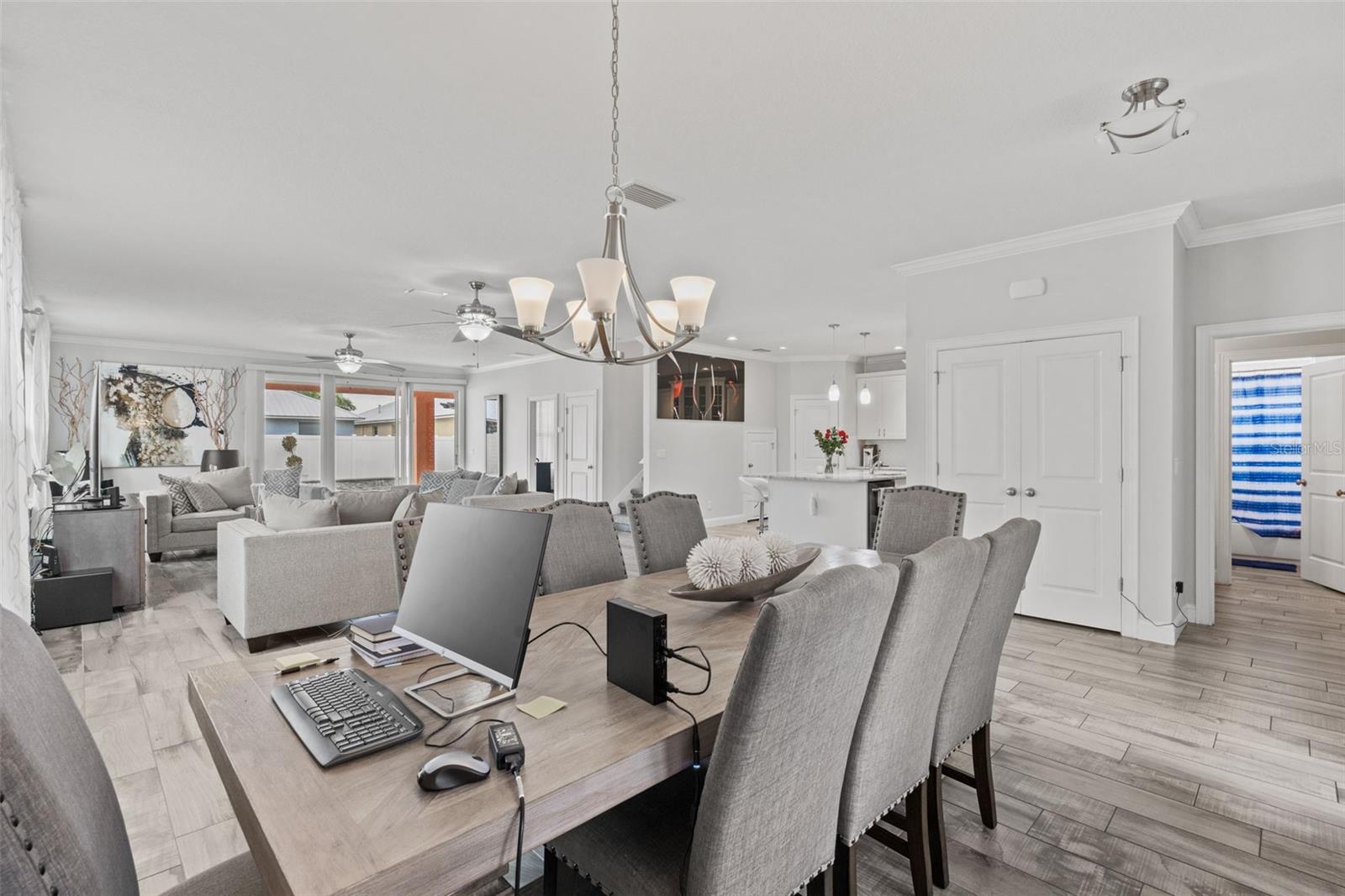 6409 Oyster Island Cv Property Photo 5
