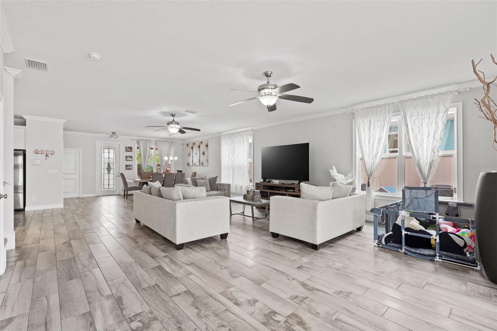 6409 Oyster Island Cv Property Photo 8