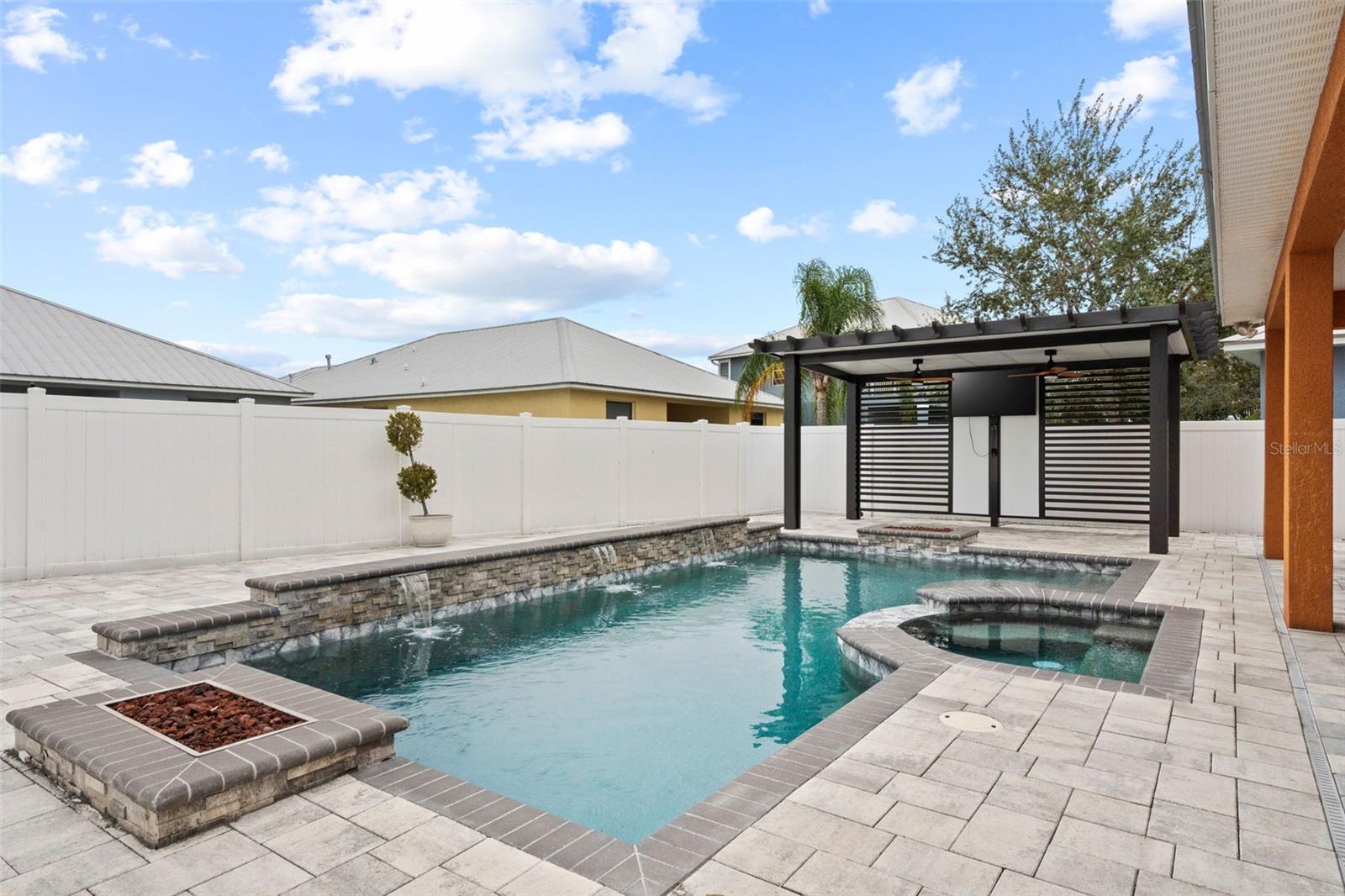 6409 Oyster Island Cv Property Photo 37