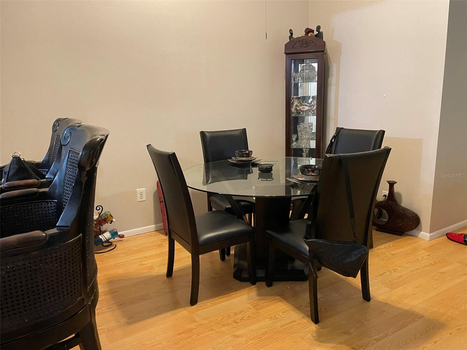 6010 Laketree Ln #l Property Photo 8