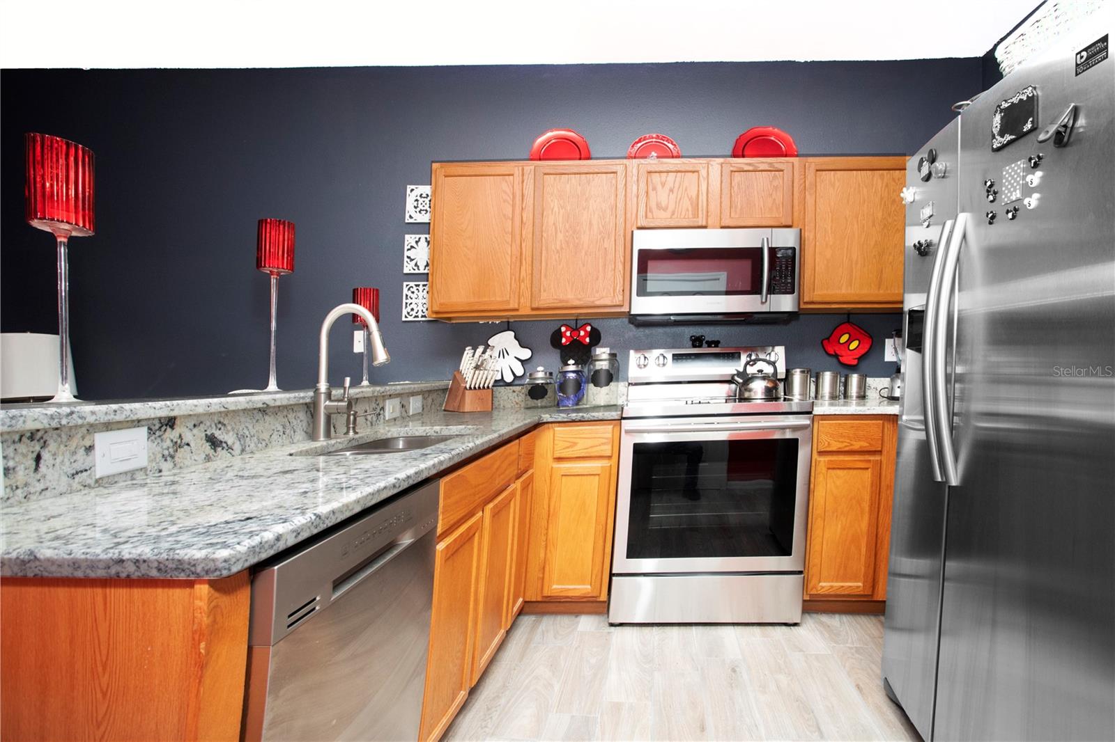 12811 Kings Crossing Dr Property Photo 7
