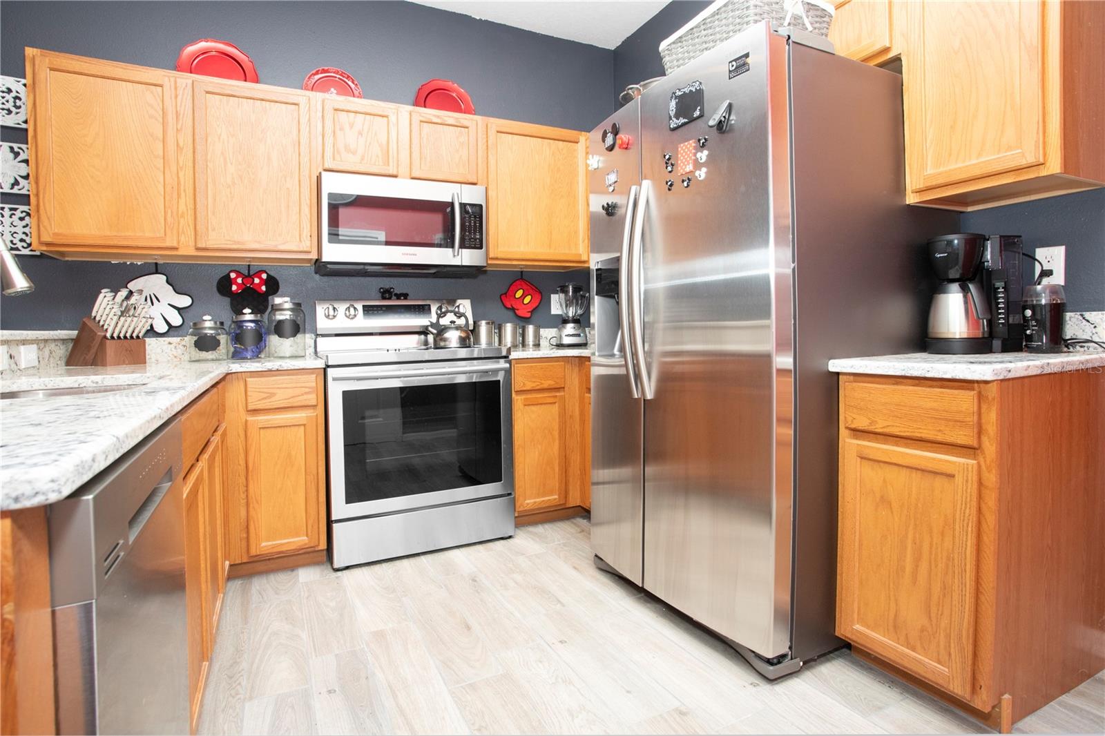 12811 Kings Crossing Dr Property Photo 8