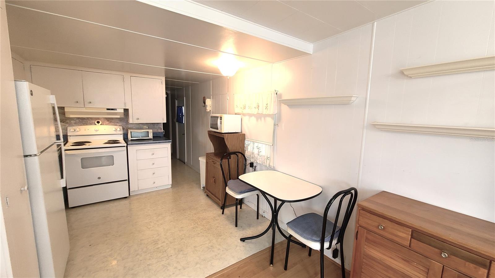 4851 W Gandy Blvd #b4 L32 Property Photo 6