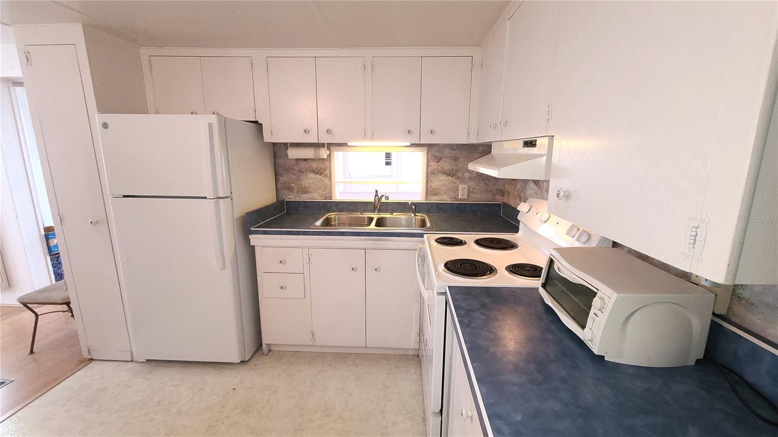 4851 W Gandy Blvd #b4 L32 Property Photo 7