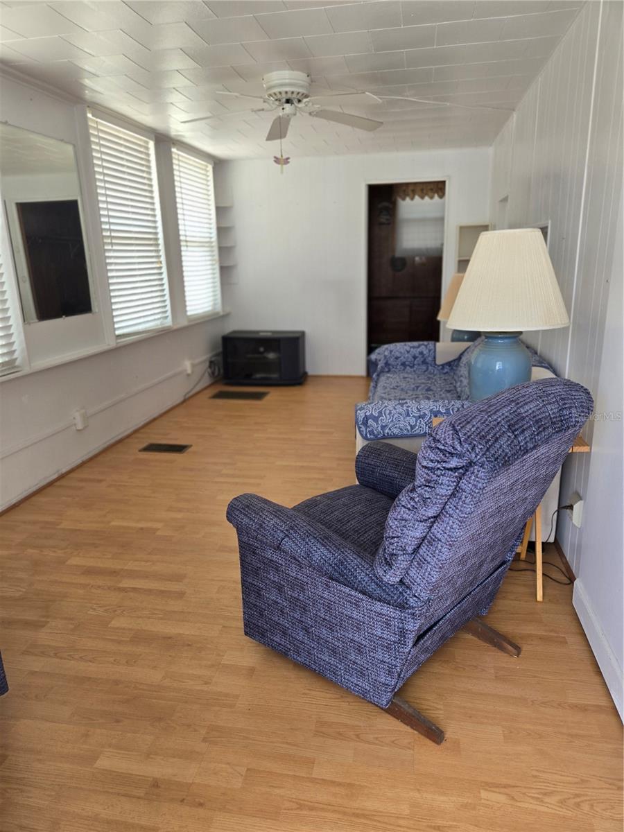 4851 W Gandy Blvd #b4 L32 Property Photo 15