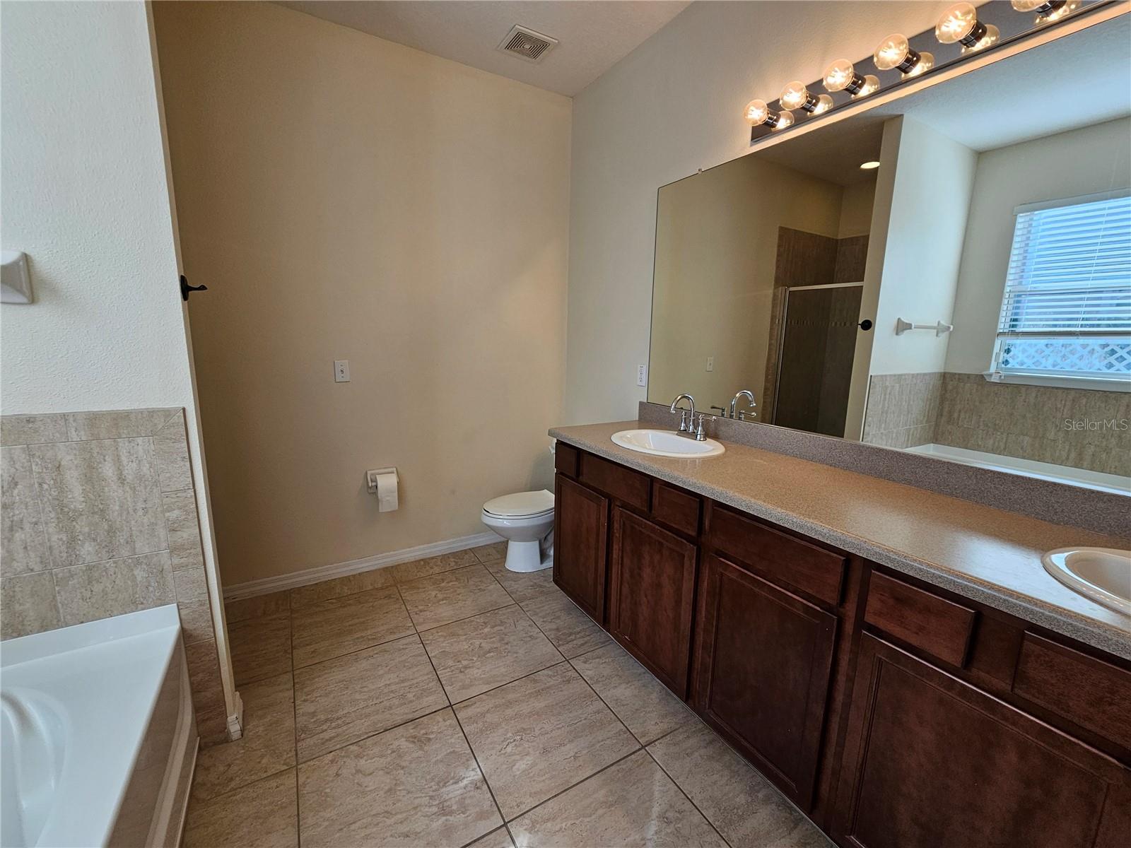 4222 Granite Glen Loop Property Photo 18