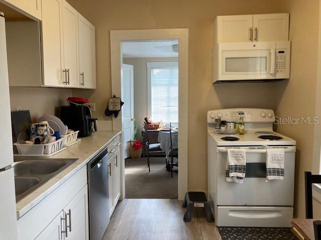 806 W De Leon St Property Photo 11
