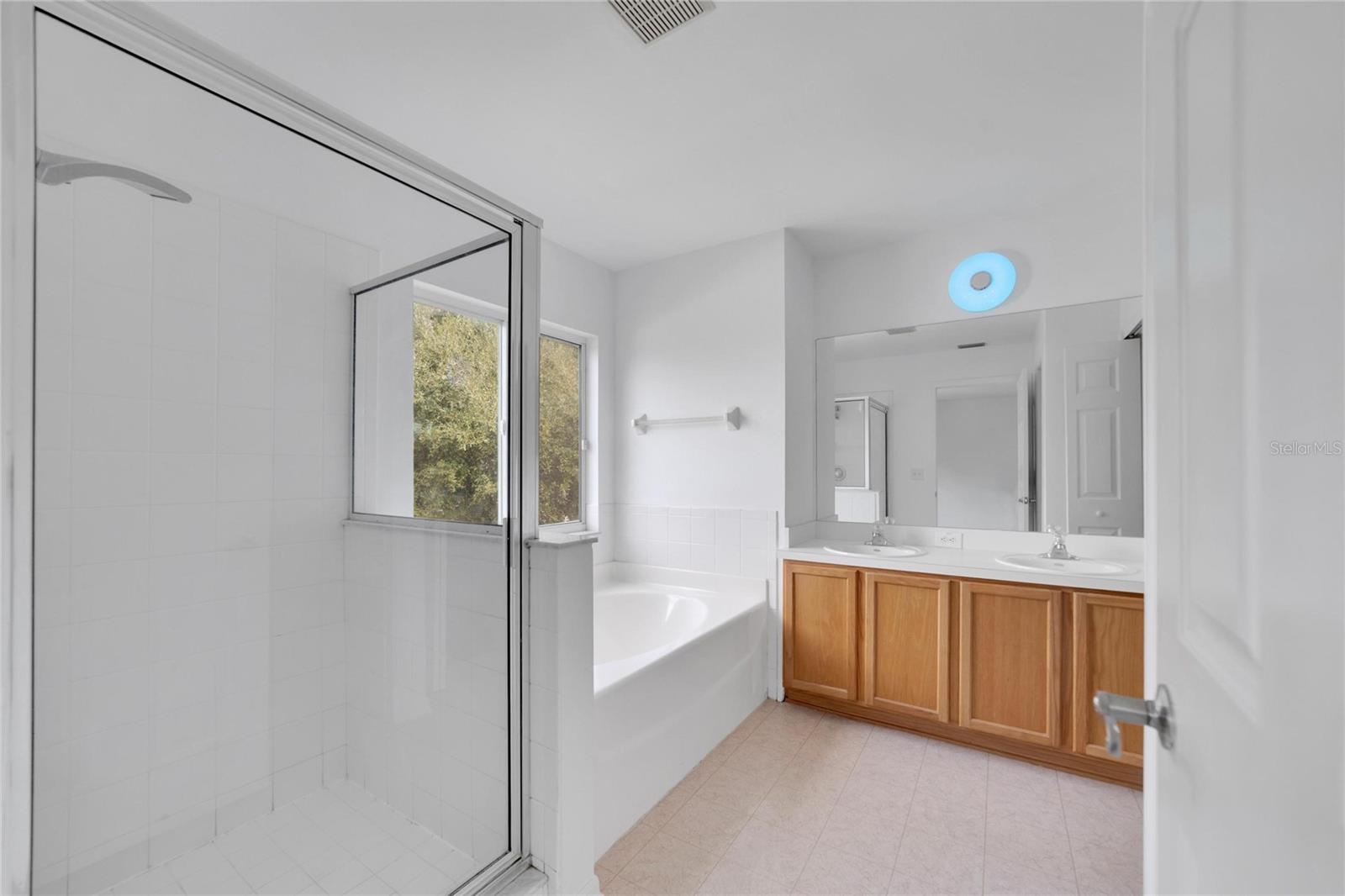 12950 Fennway Ridge Dr Property Photo 41