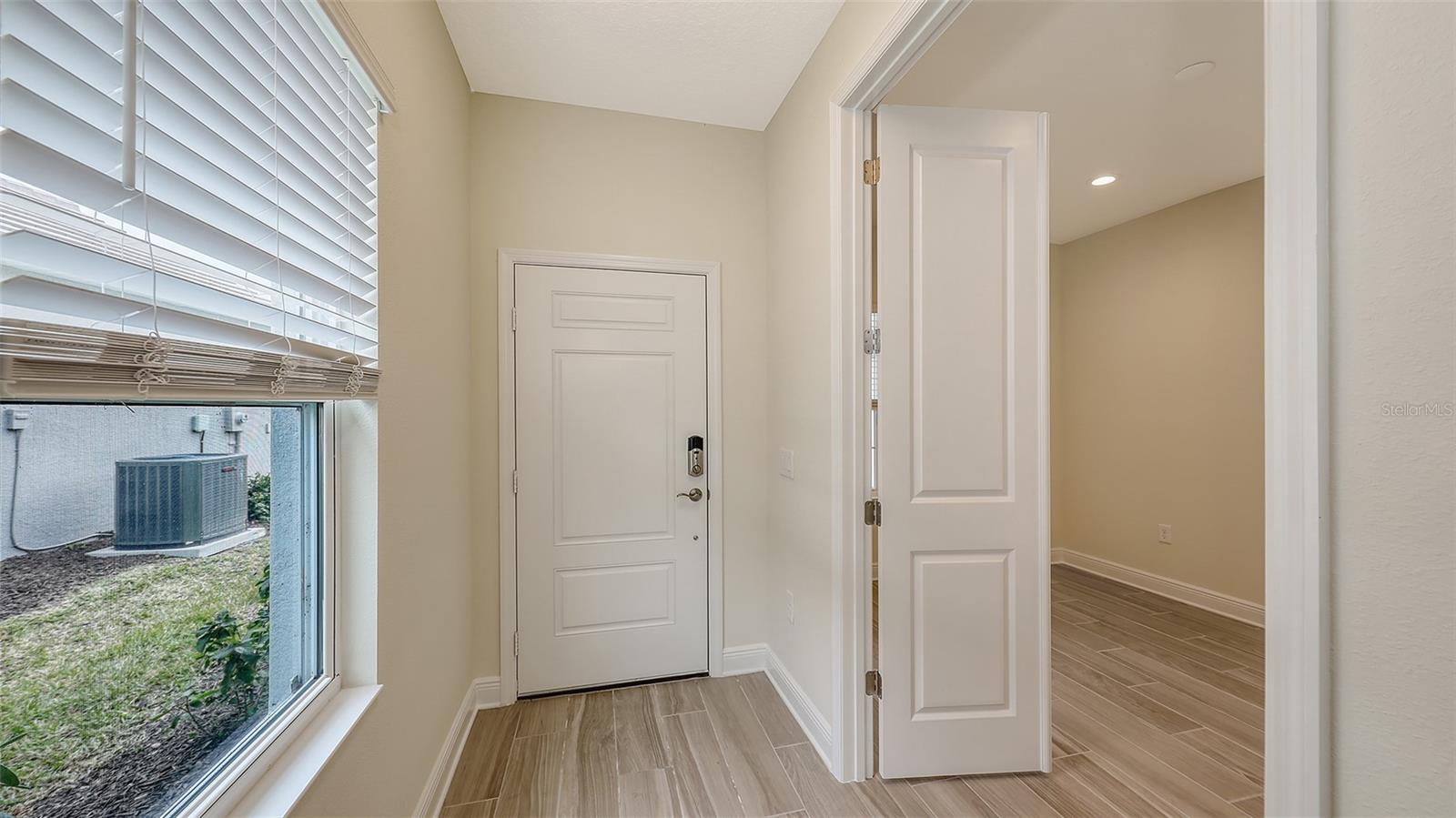 18265 Vizcaya Ct Property Photo 4