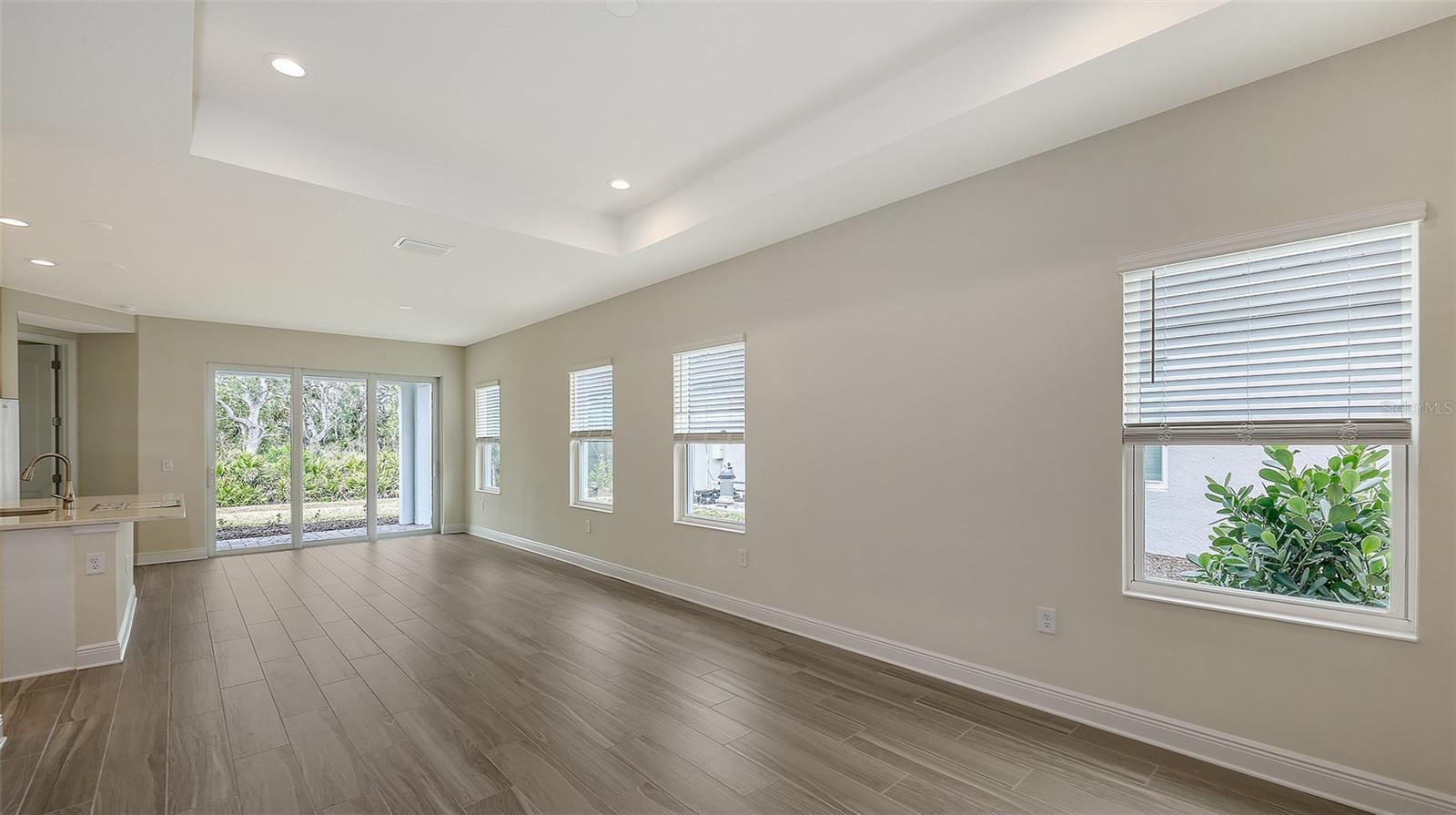 18265 Vizcaya Ct Property Photo 6
